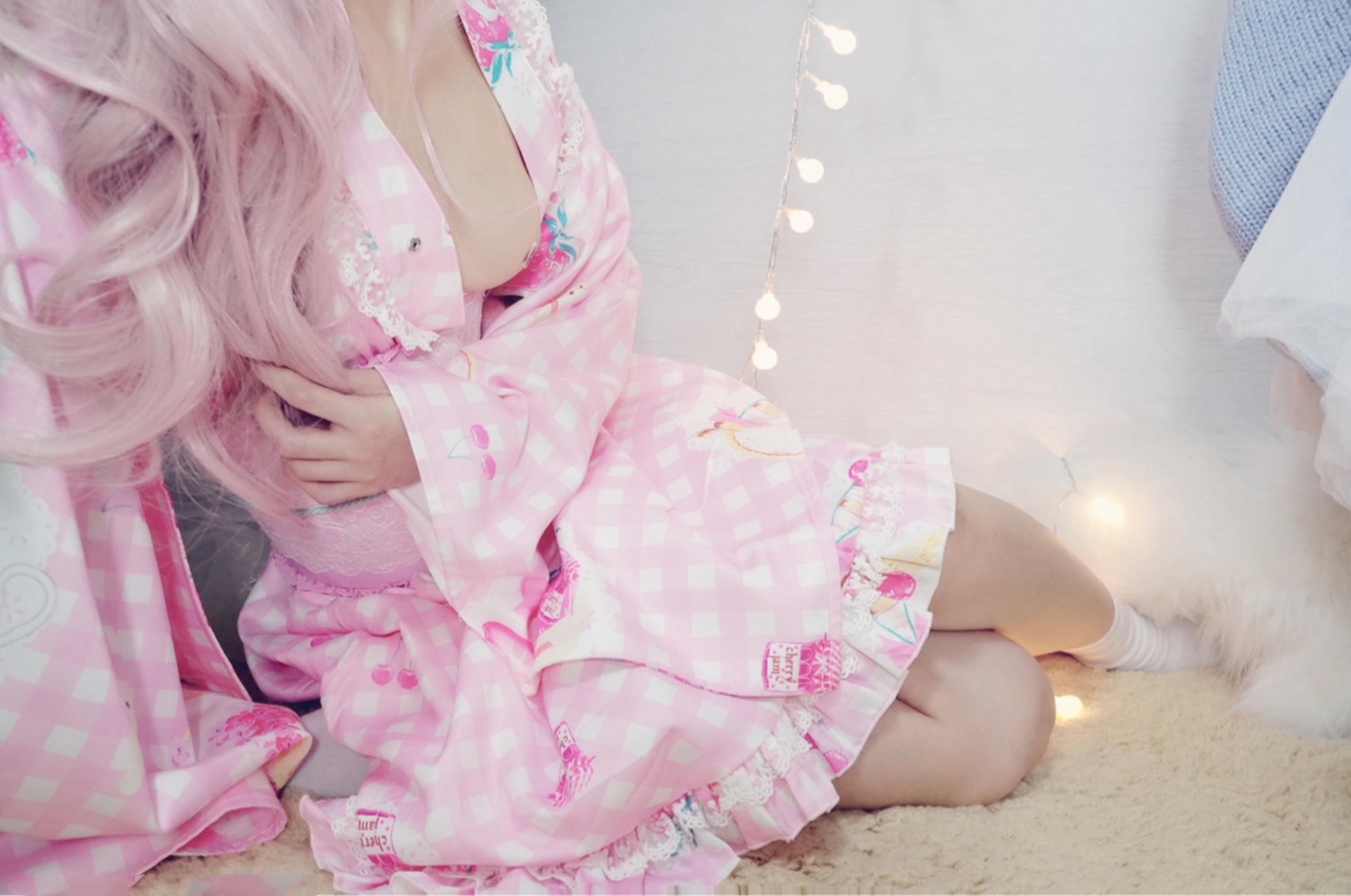 微博@制服邪魔暖暖-冬日暖阳(小草莓浴衣)