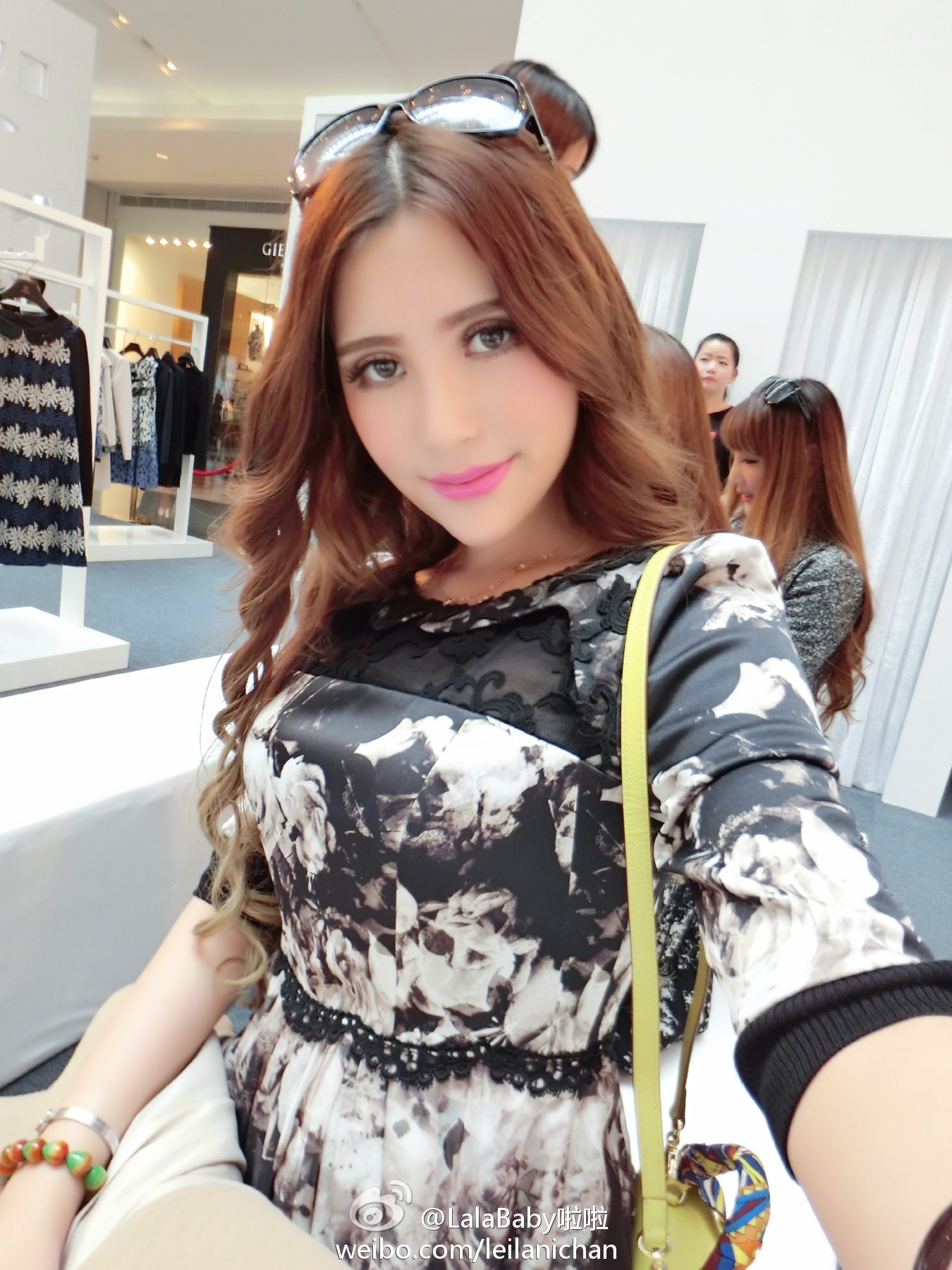 清新美少女 LalaBaby啦啦 生活照05