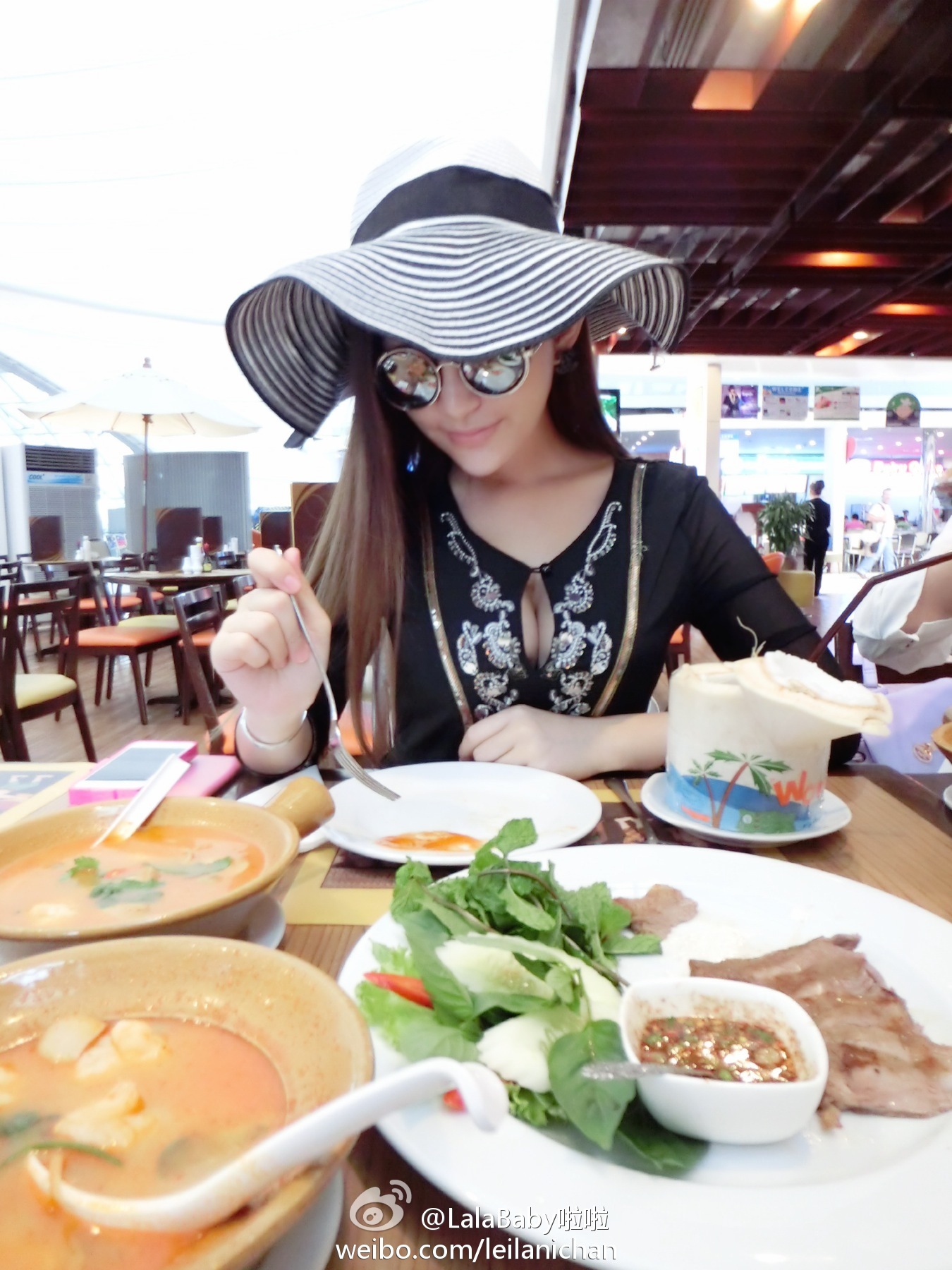 清新美少女 LalaBaby啦啦 生活照05