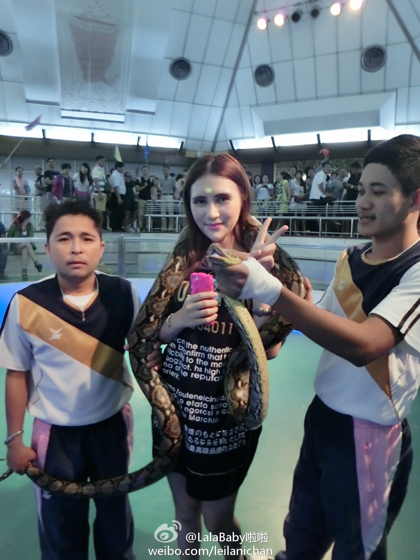 清新美少女 LalaBaby啦啦 生活照05