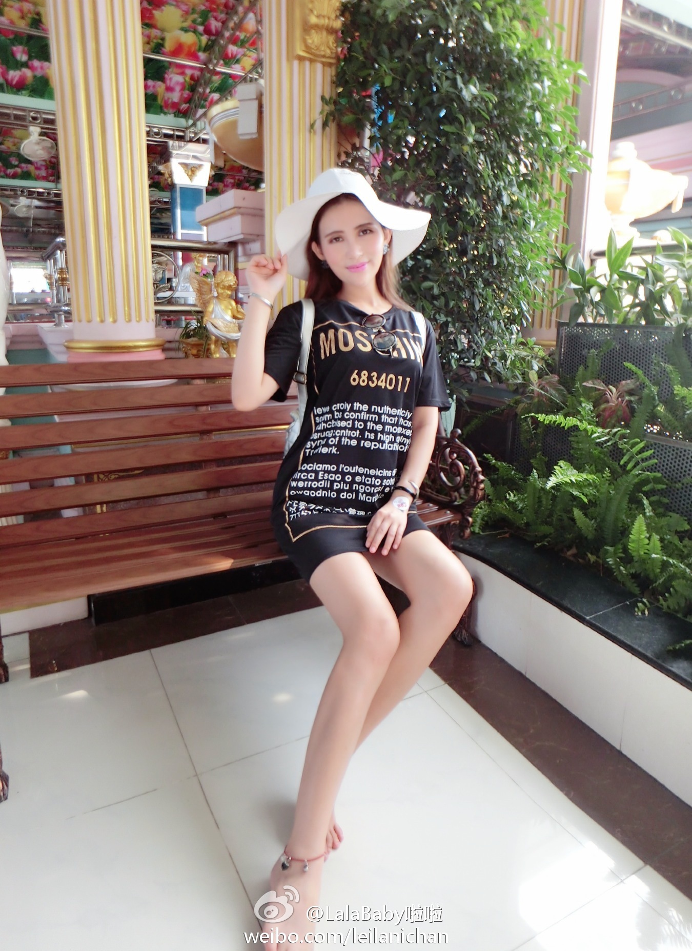 清新美少女 LalaBaby啦啦 生活照05