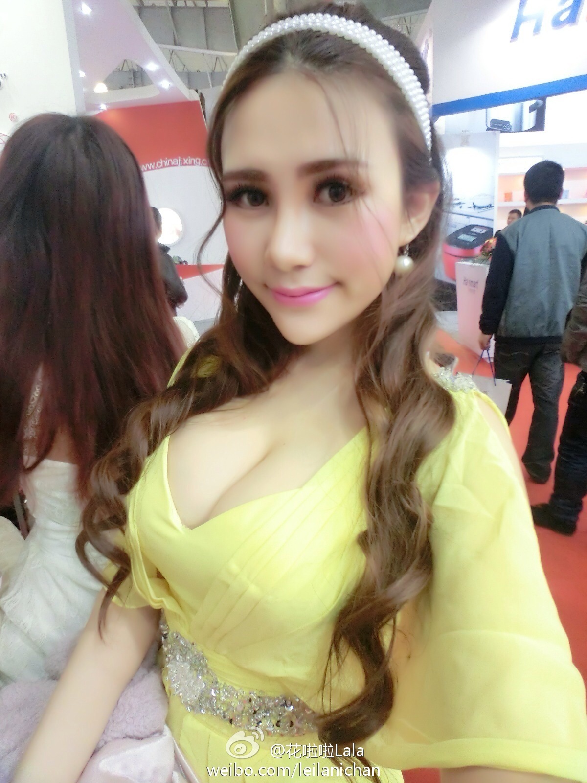 清新美少女 LalaBaby啦啦 生活照05