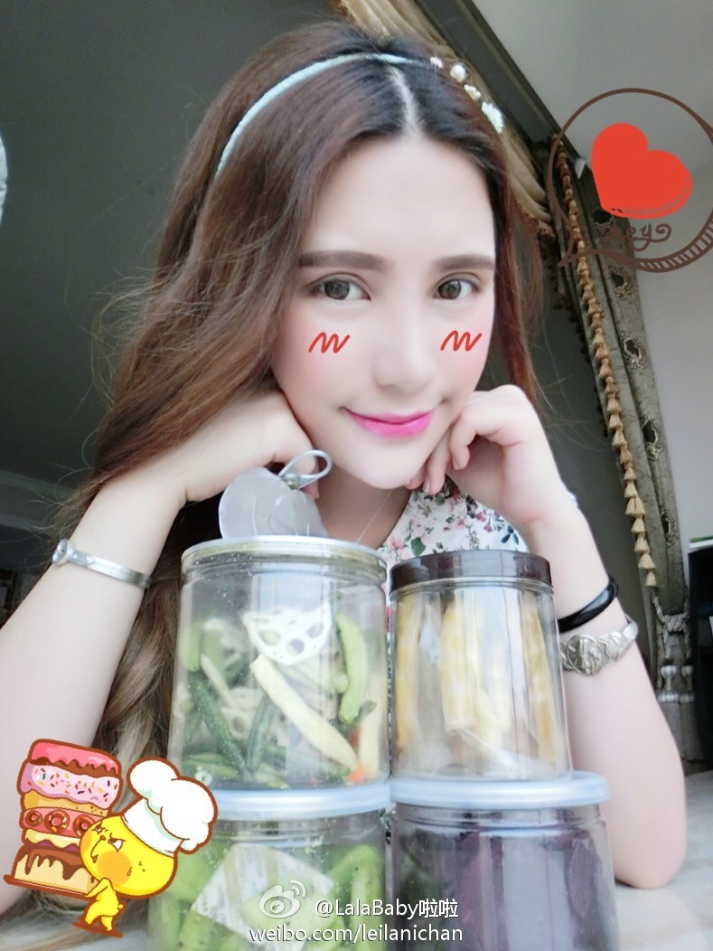 清新美少女 LalaBaby啦啦 生活照05