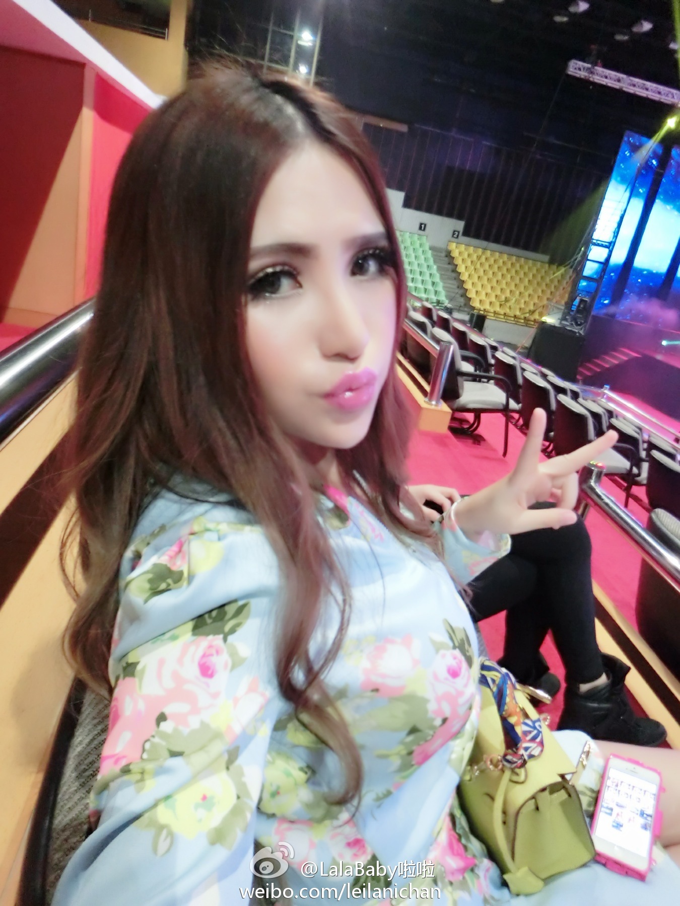 清新美少女 LalaBaby啦啦 生活照05