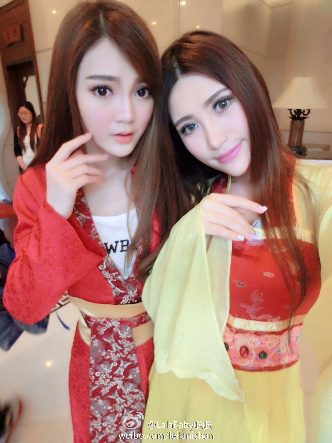 清新美少女 LalaBaby啦啦 生活照06