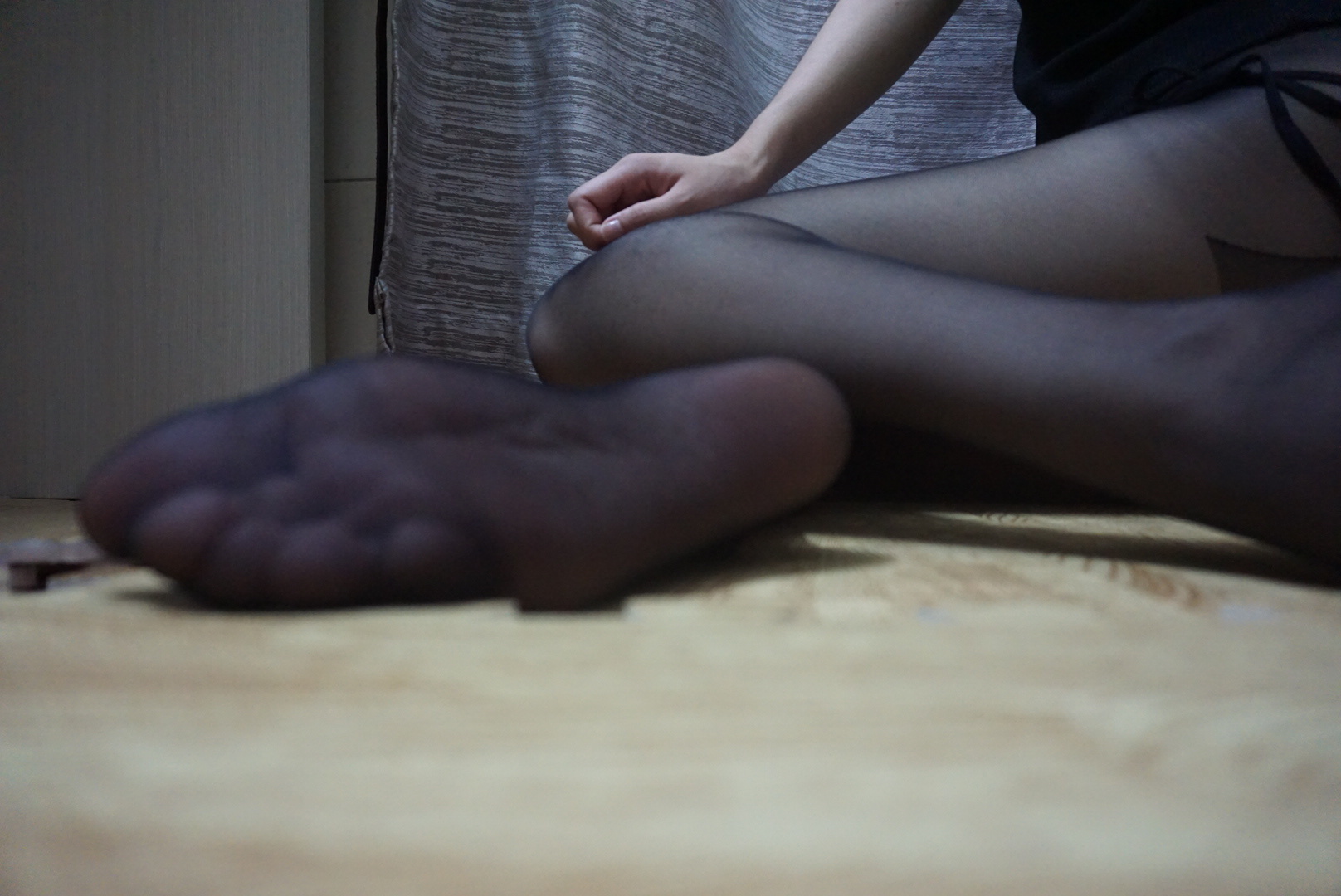 宛如福利 - 黑丝美臀长腿系列