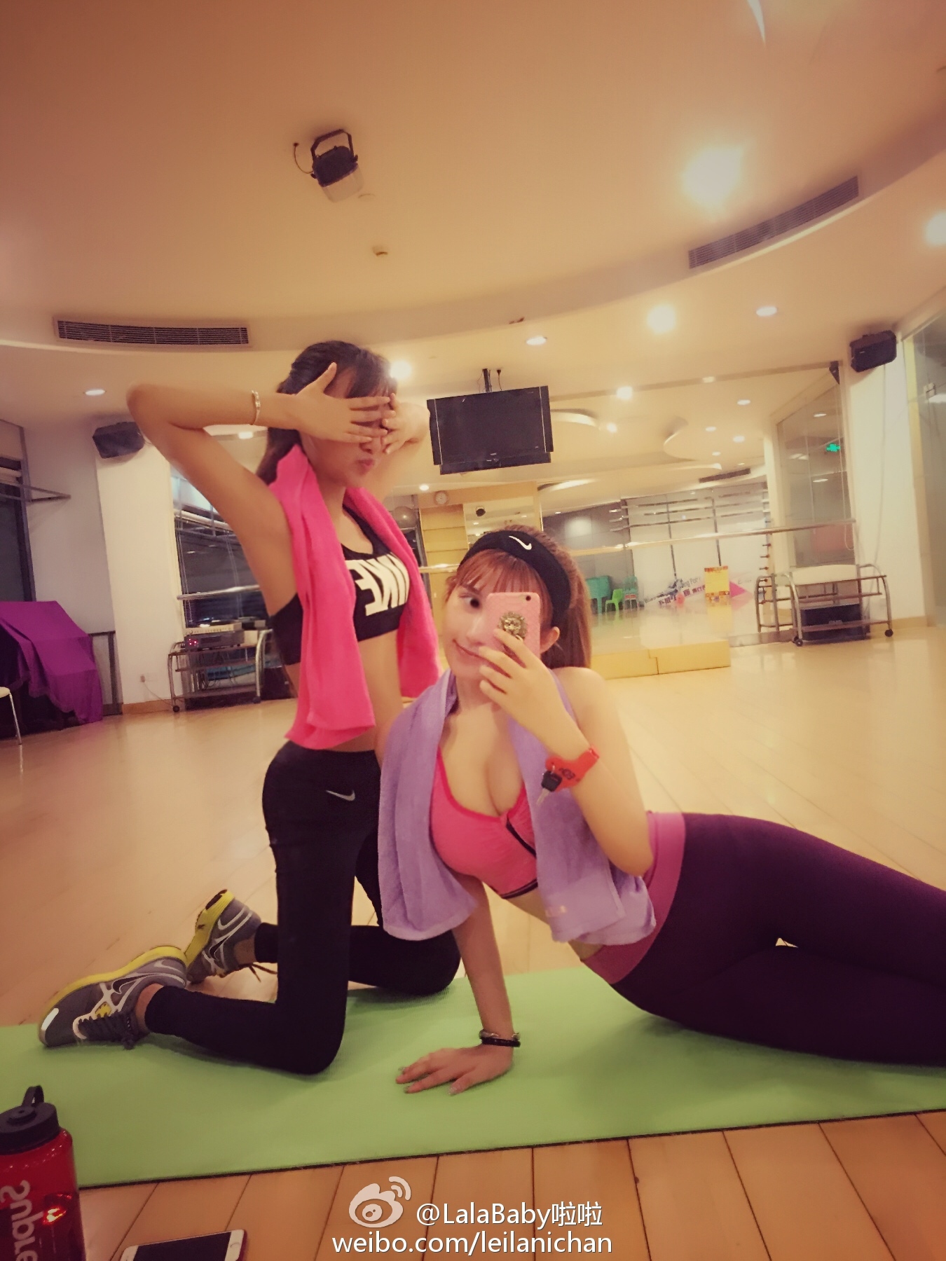 清新美少女 LalaBaby啦啦 生活照07