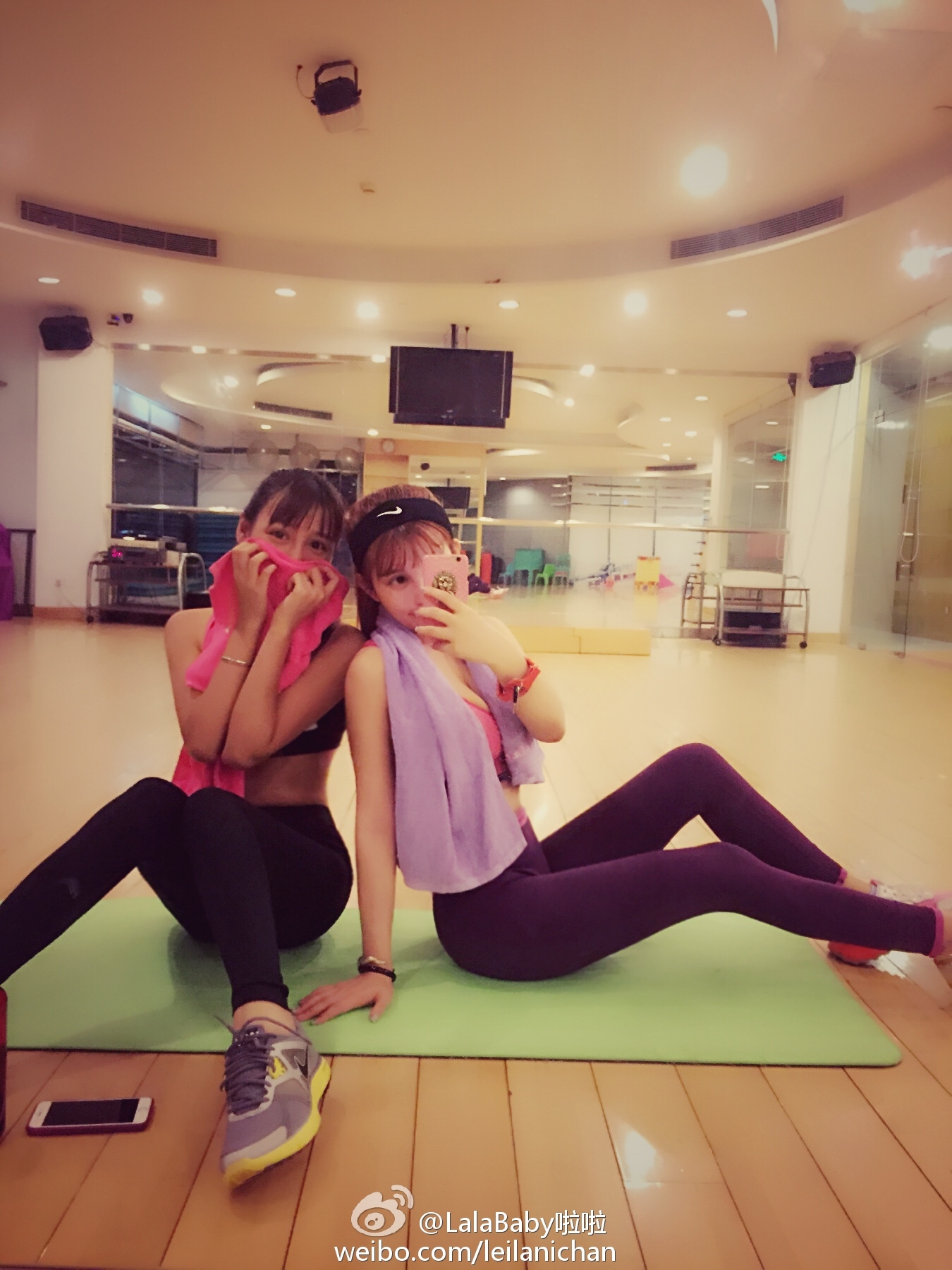 清新美少女 LalaBaby啦啦 生活照07