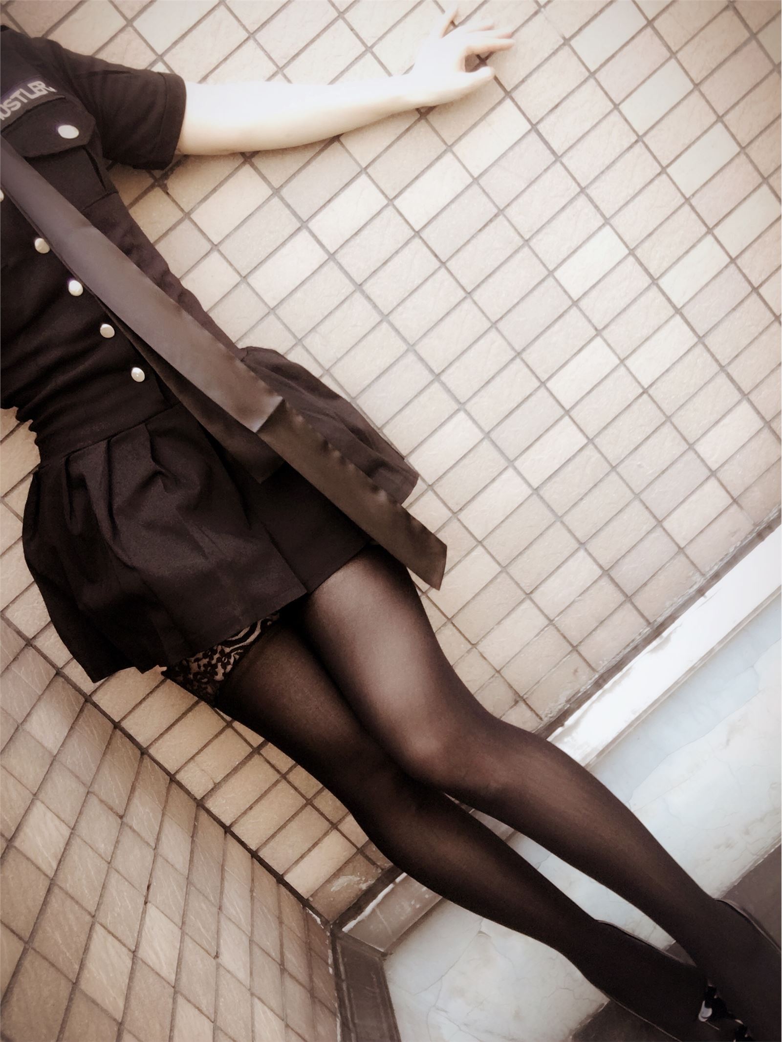 性感辣妹JK邪魔暖暖 - 黑丝搜查官 冬日暖阳