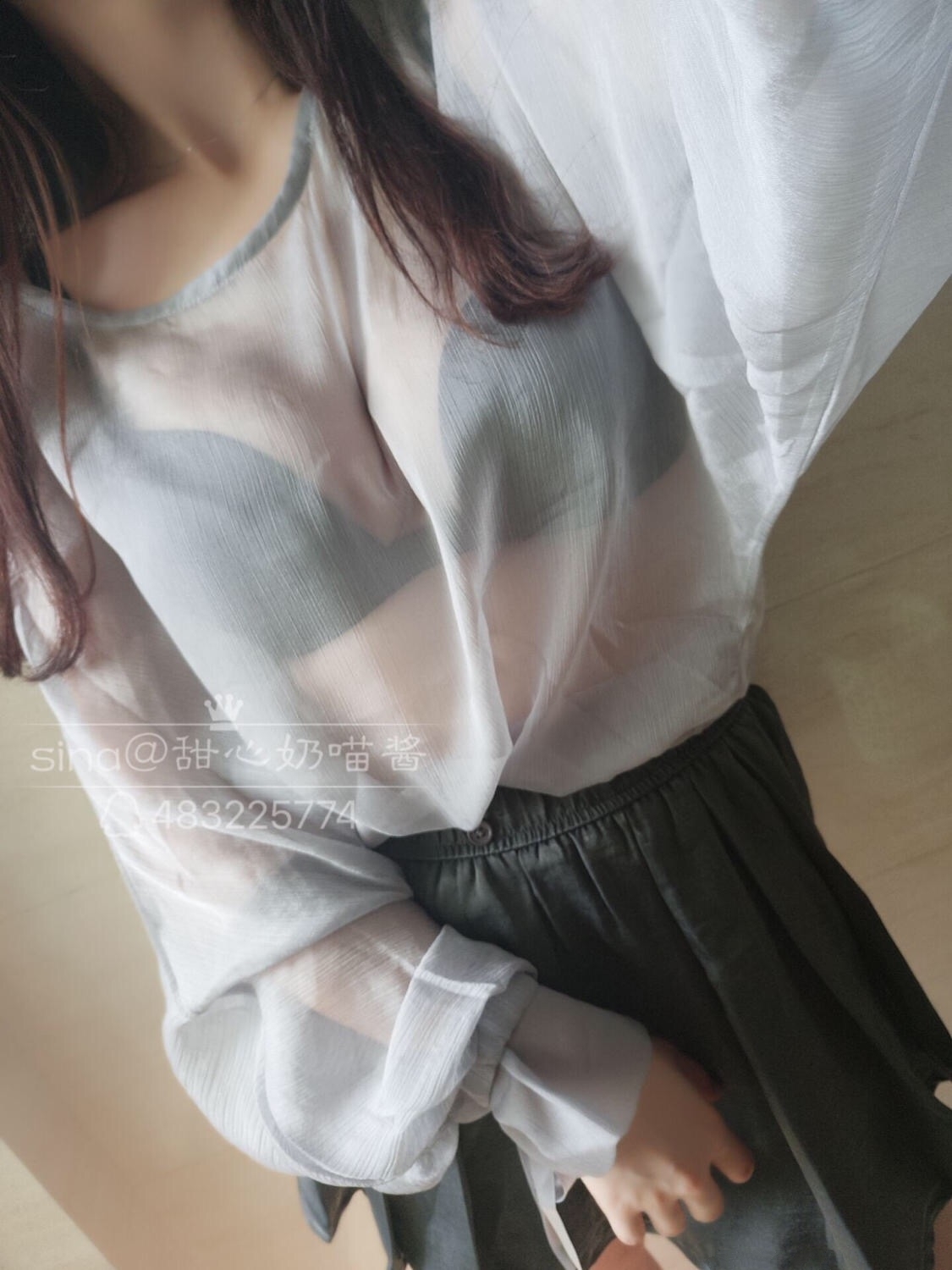 甜心奶猫酱 楼道大胆外拍 皮衣网袜play揉PP 最爱小青瓜