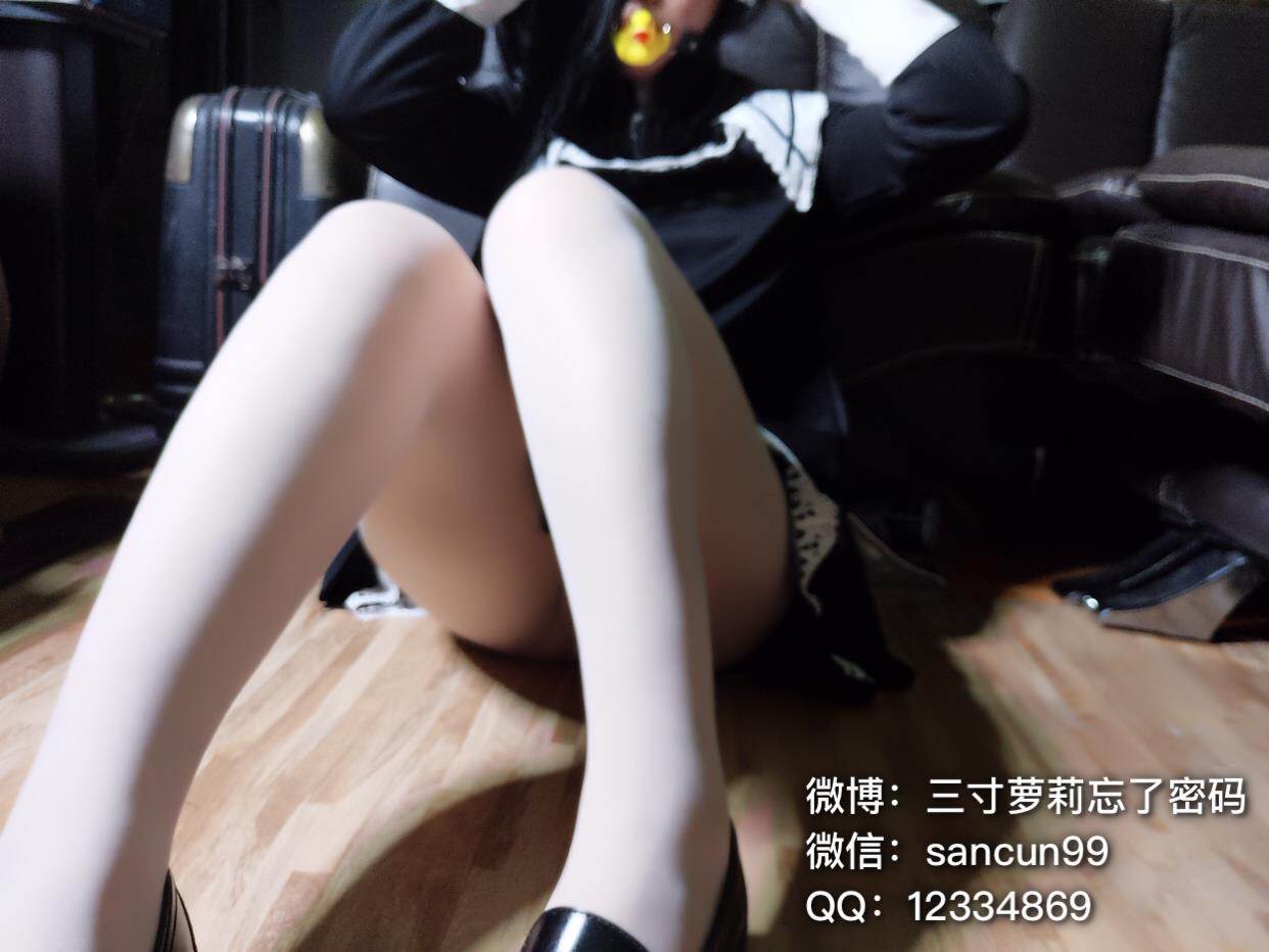 三寸萝莉-白丝
