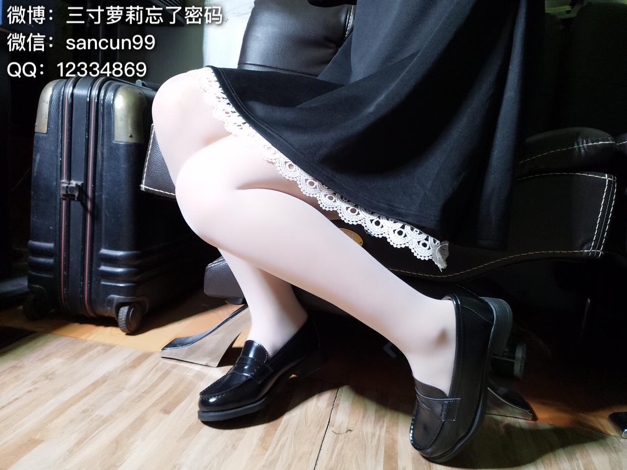 三寸萝莉-白丝