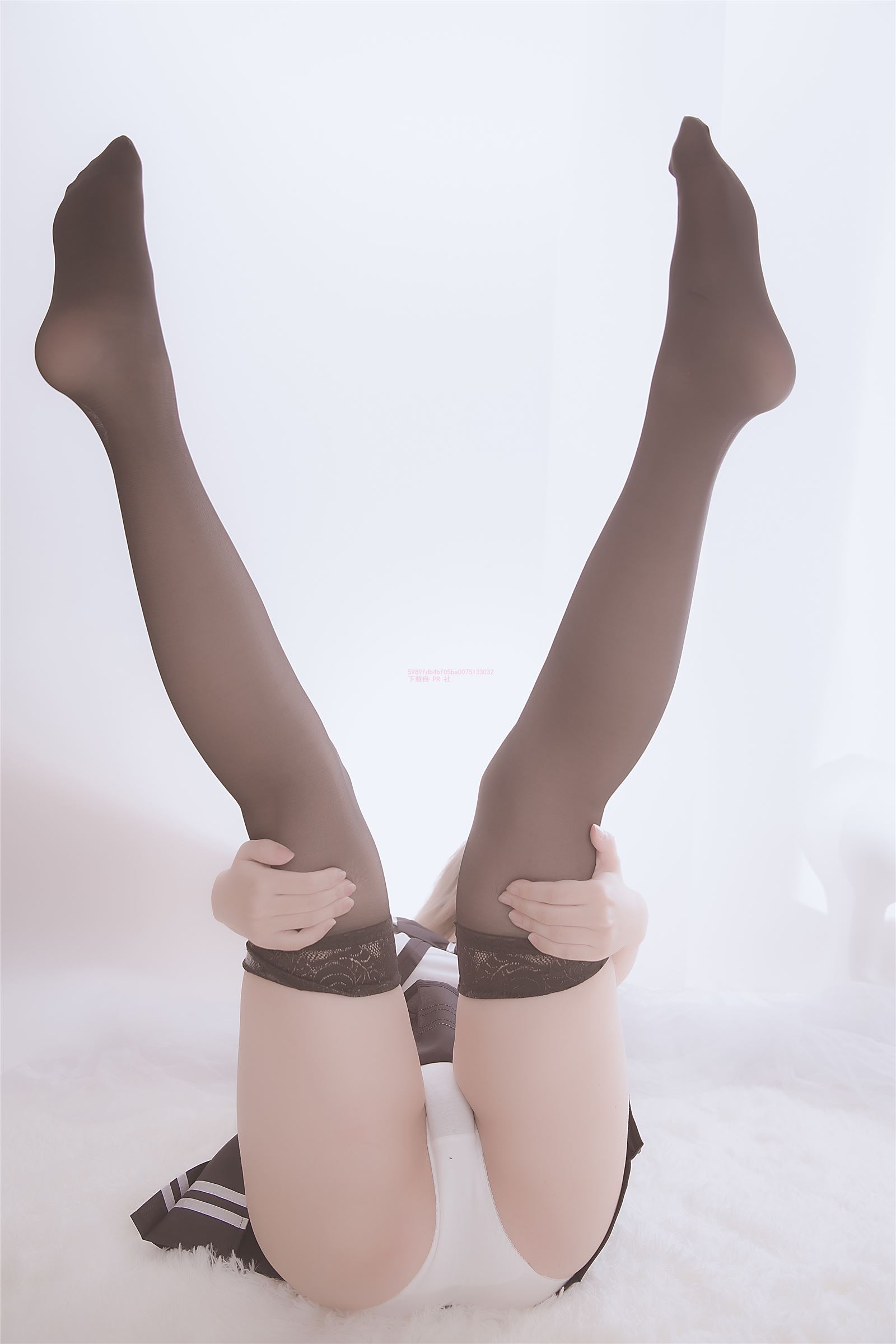 福利姬@小鸟酱VIP图包 – 制服黑丝