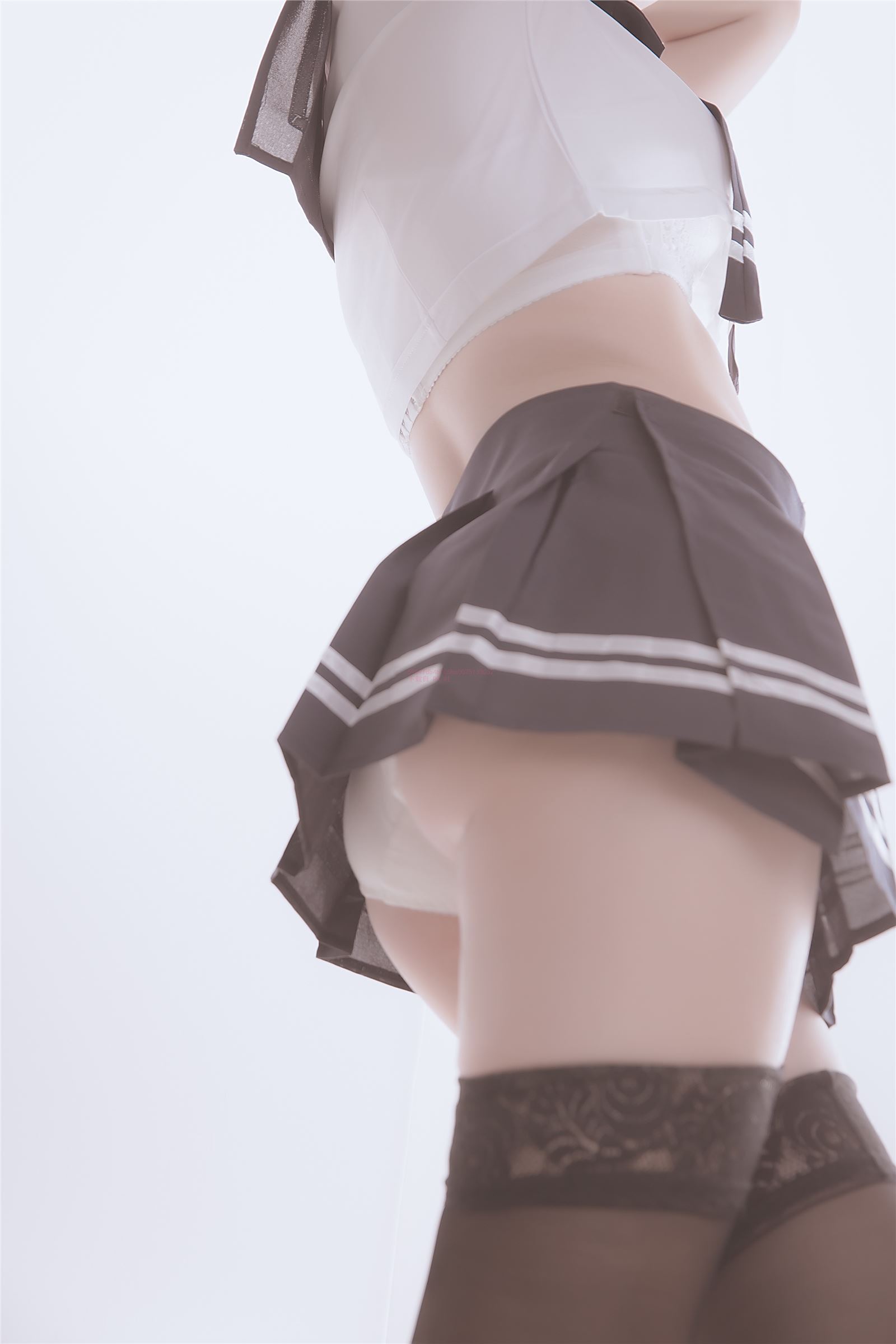 福利姬@小鸟酱VIP图包 – 制服黑丝