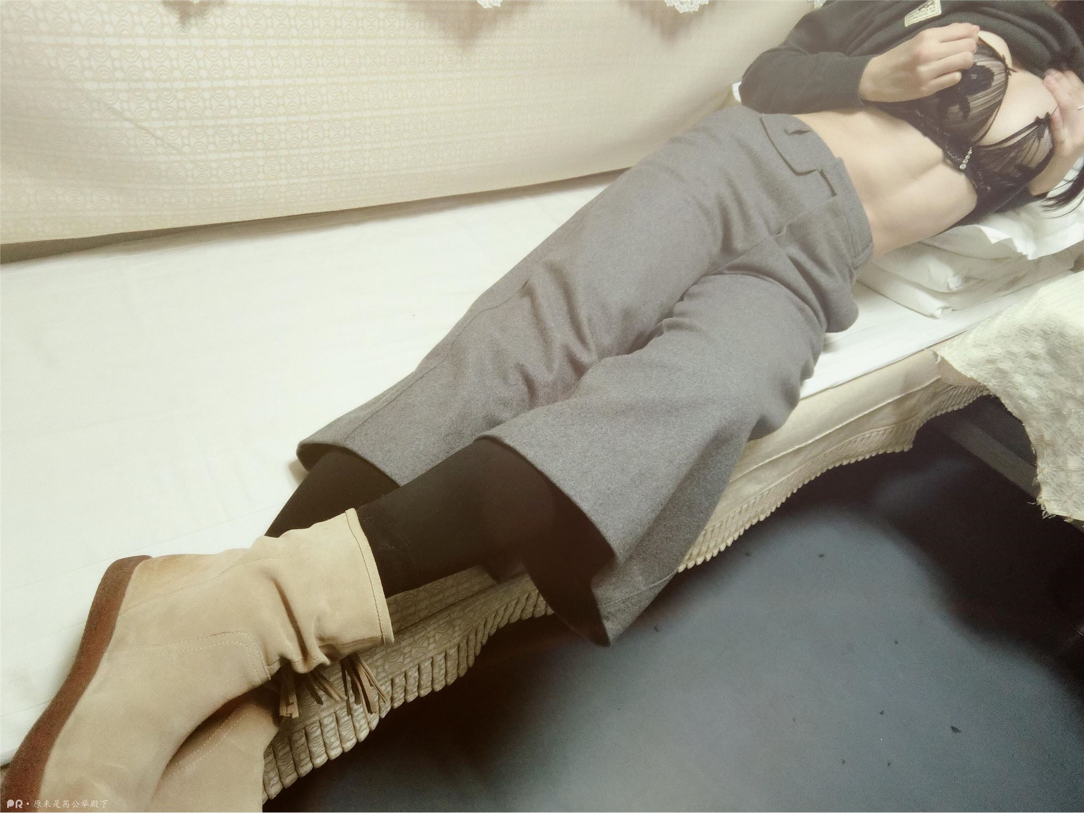 原来是茜公举殿下-火车上