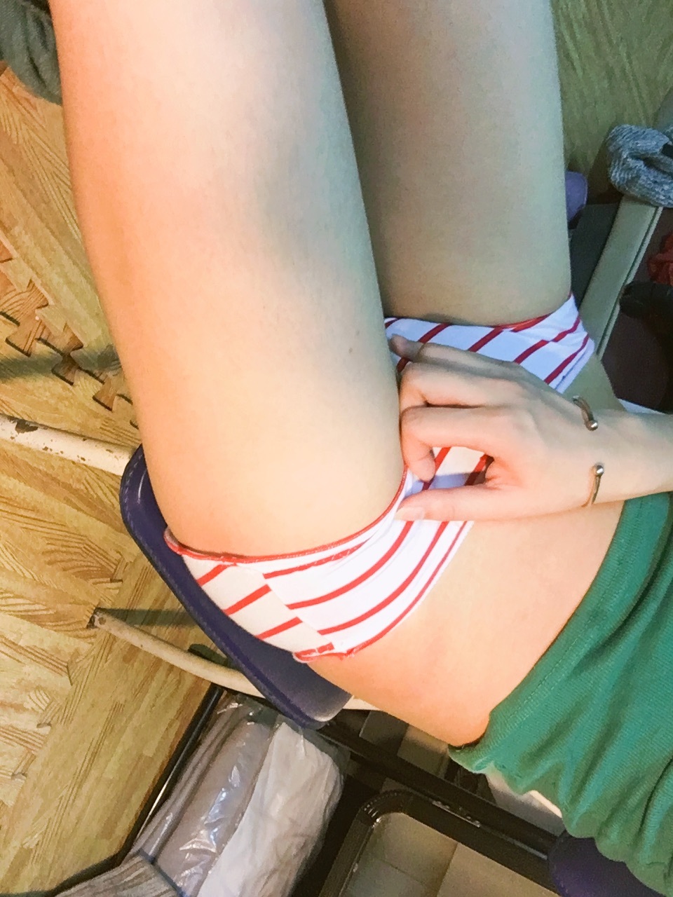 宛如福利 背心黑丝