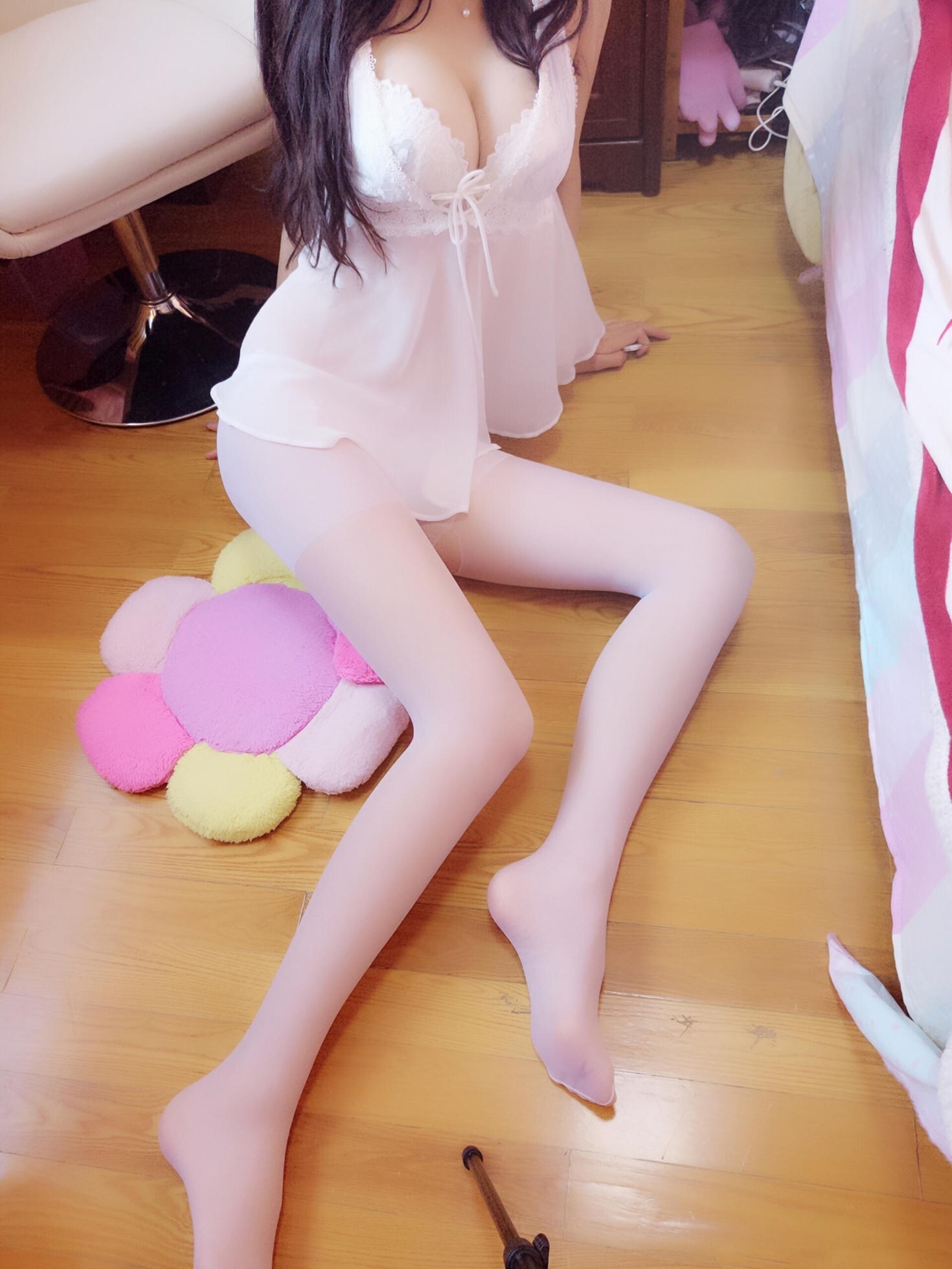 原来是茜公举殿下 白丝～被扯坏了呢