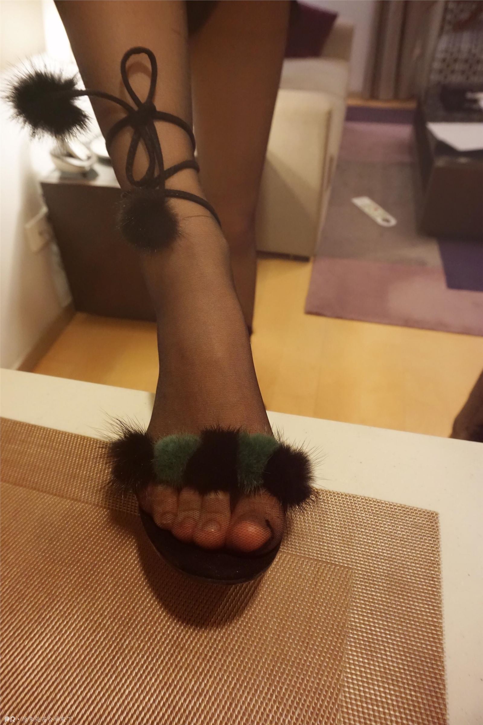 原来是茜公举殿下 - 出差拍照被同事发现