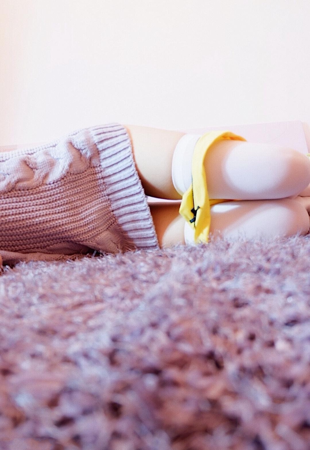 小十七-漏背毛衣