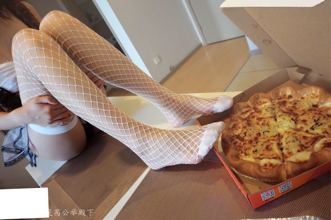 微博妹子原来是茜公举殿下 - 新年快乐