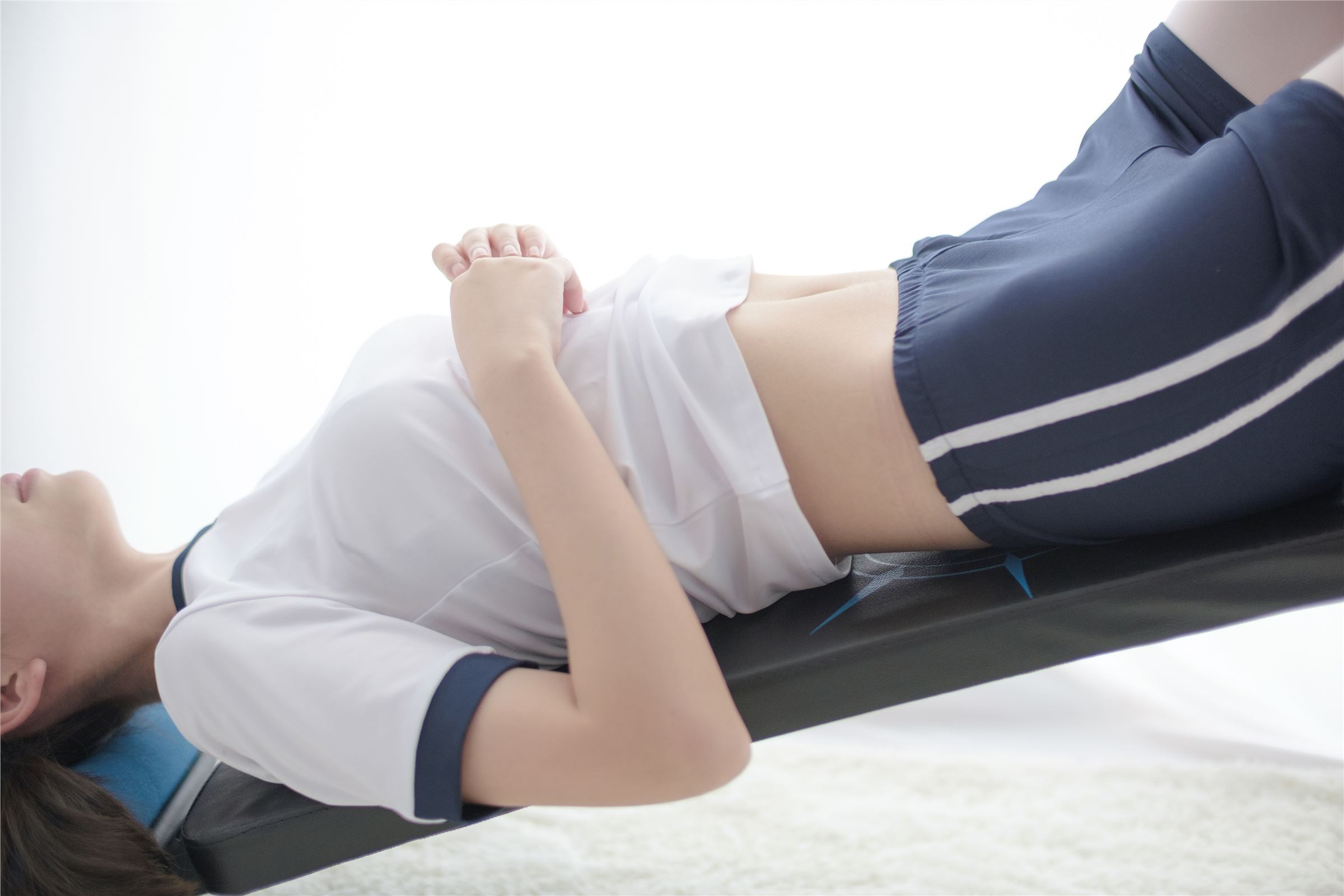 [森萝财团]萝莉丝足写真 R15-013 白丝运动少女