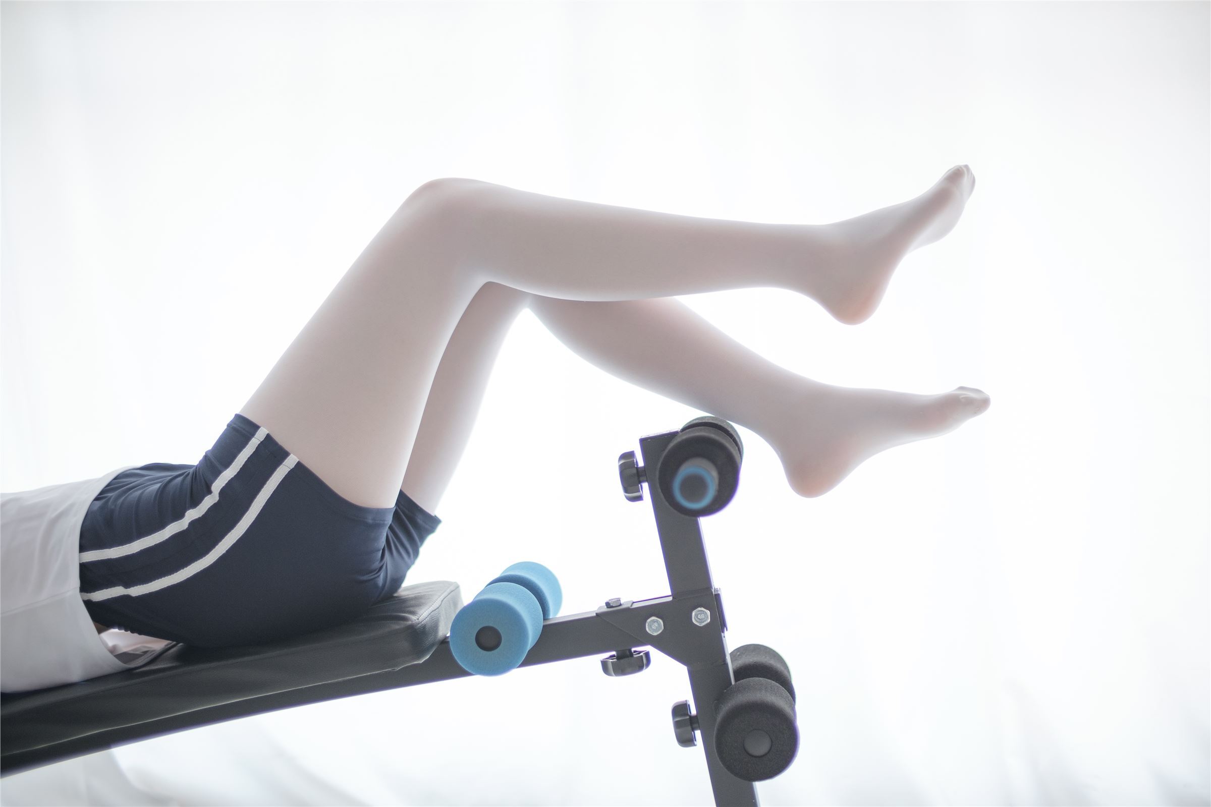 [森萝财团]萝莉丝足写真 R15-013 白丝运动少女