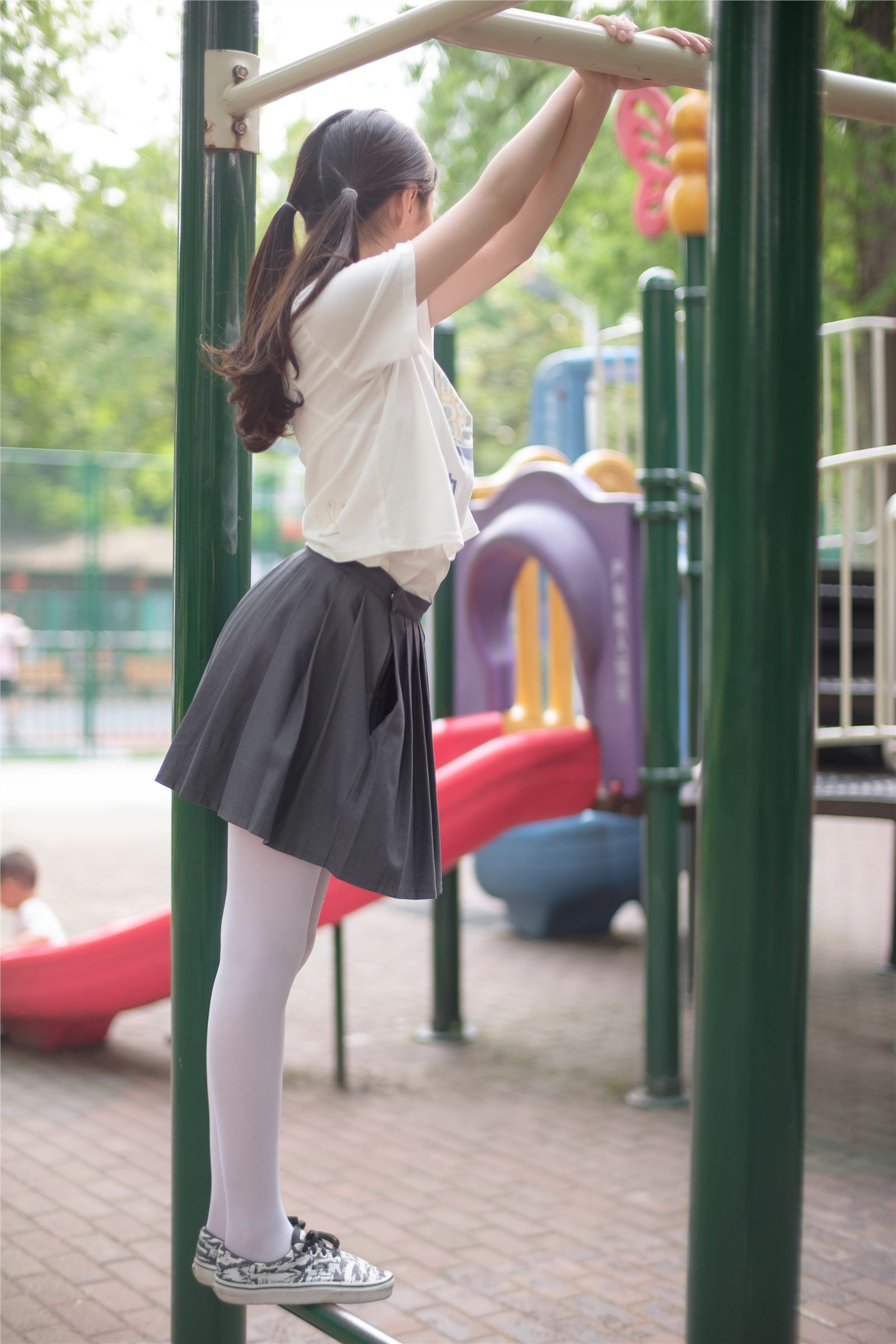 [森萝财团]萝莉丝足写真 R15-014 白丝妹妹游园