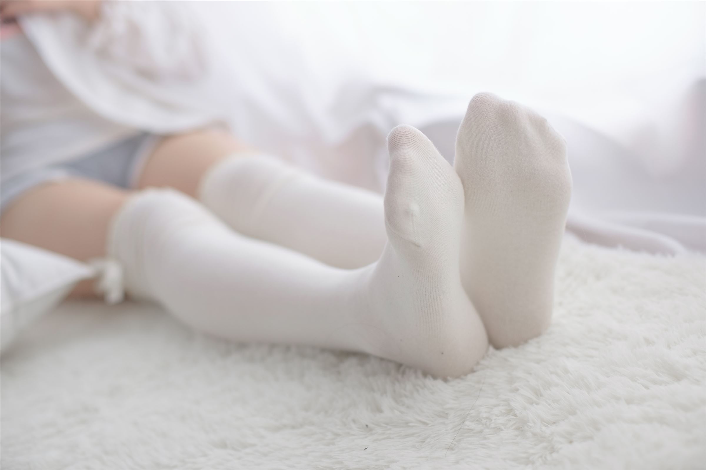 [森萝财团]萝莉丝足写真 R15-016 萝莉蕾丝梦