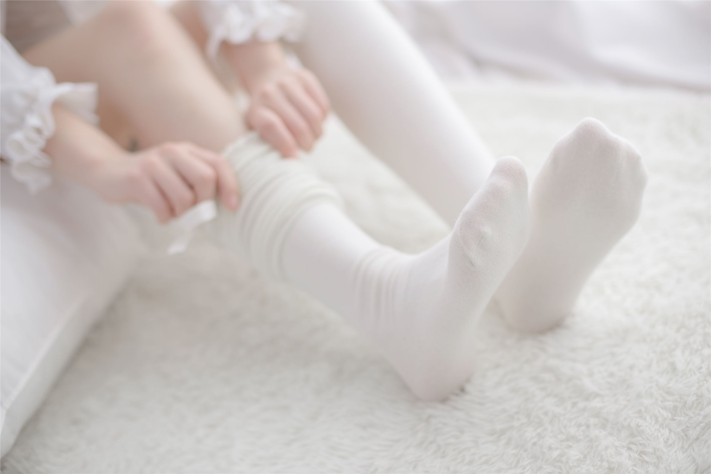 [森萝财团]萝莉丝足写真 R15-016 萝莉蕾丝梦