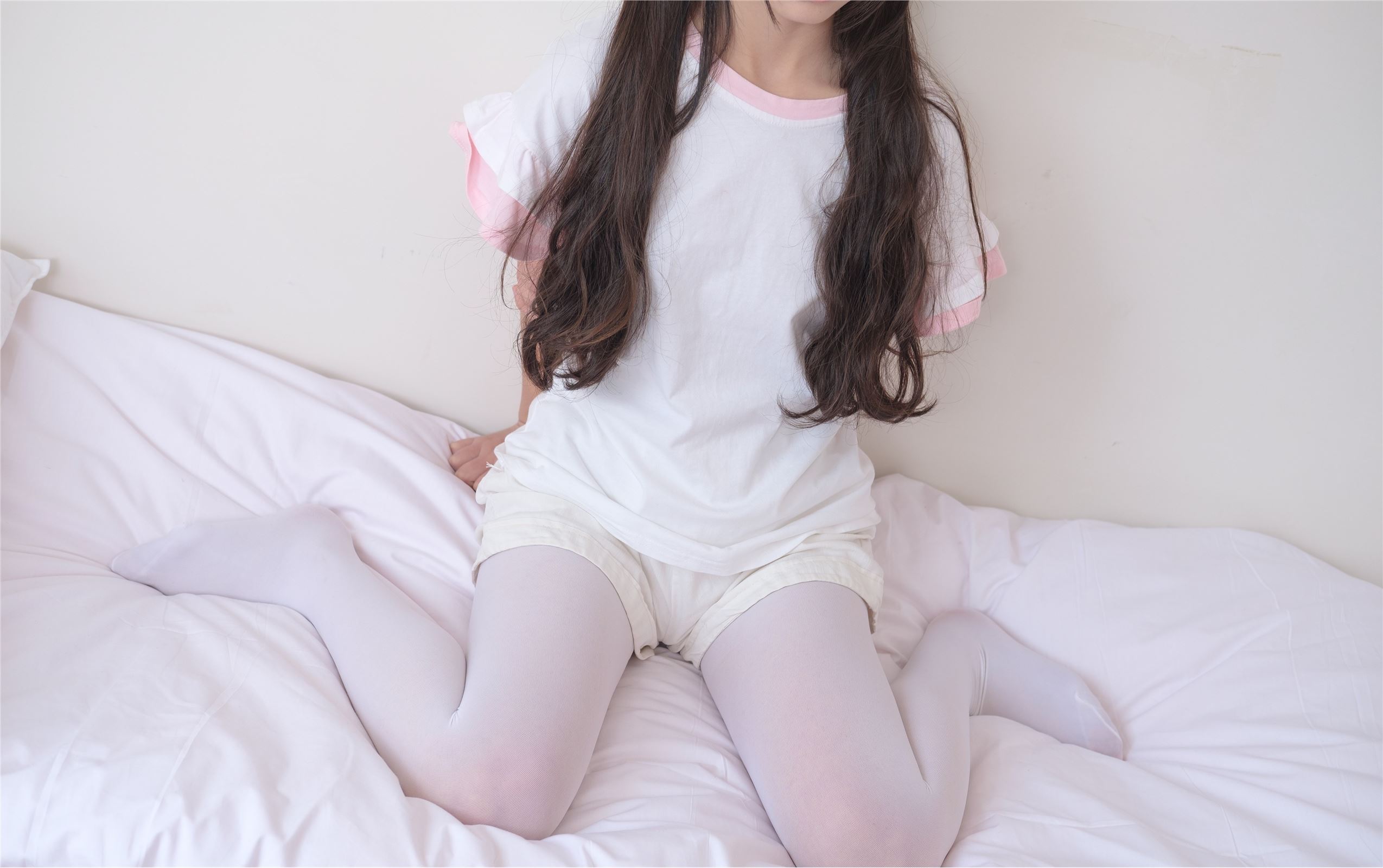 [森萝财团]萝莉丝足写真 X-020