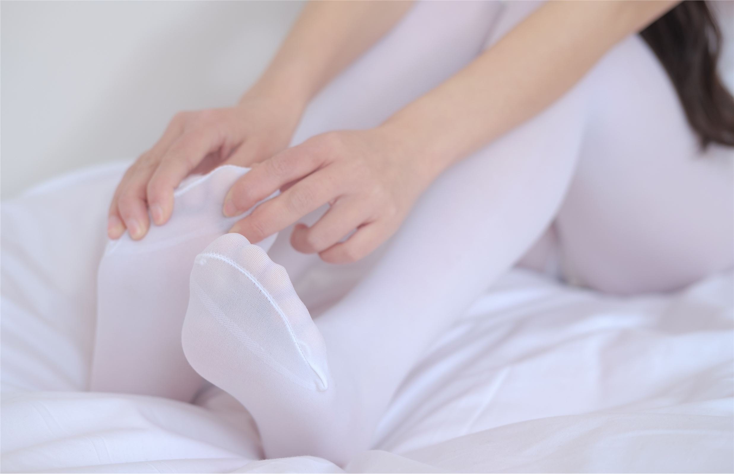 [森萝财团]萝莉丝足写真 X-020