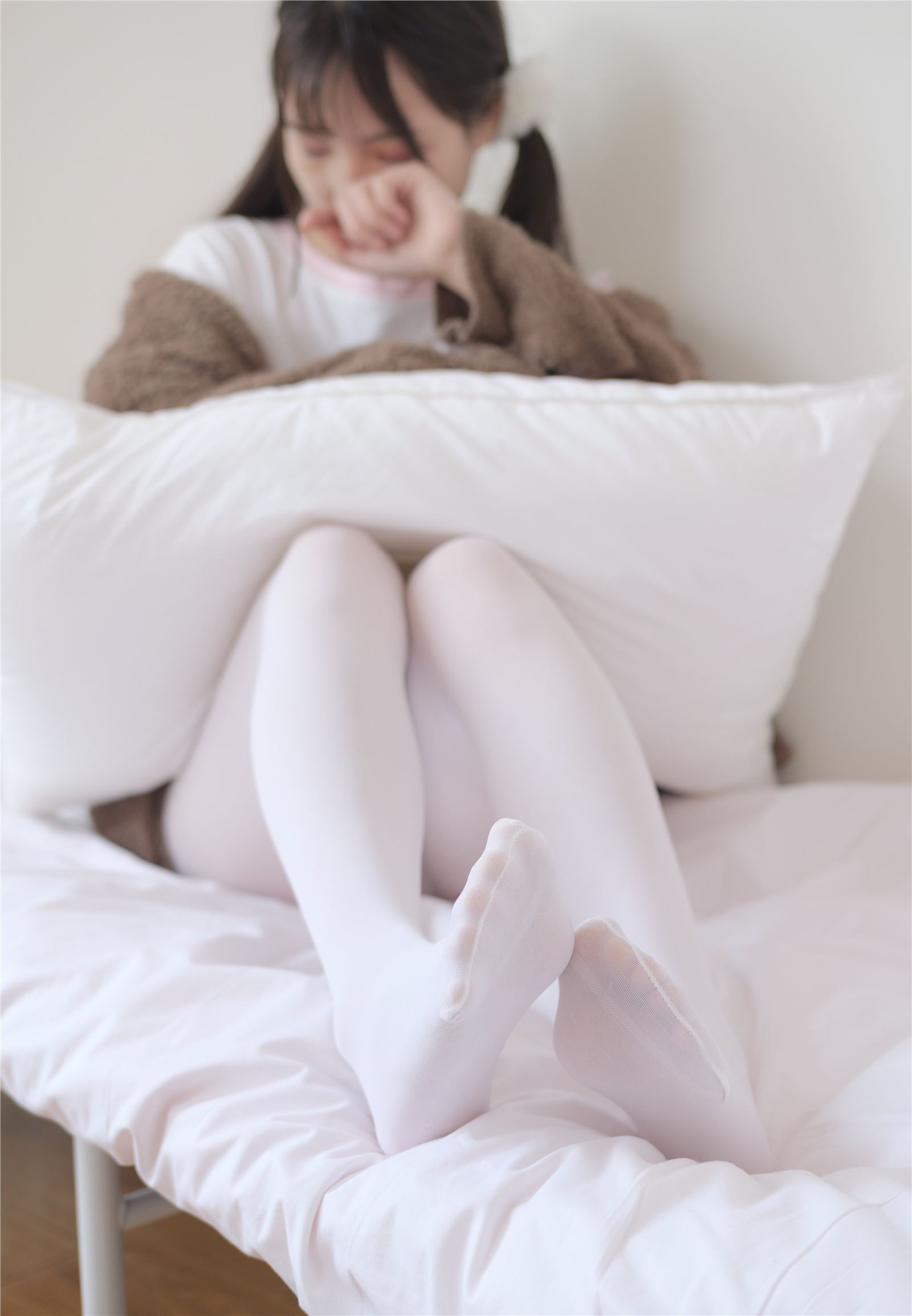 [森萝财团]萝莉丝足写真 X-020