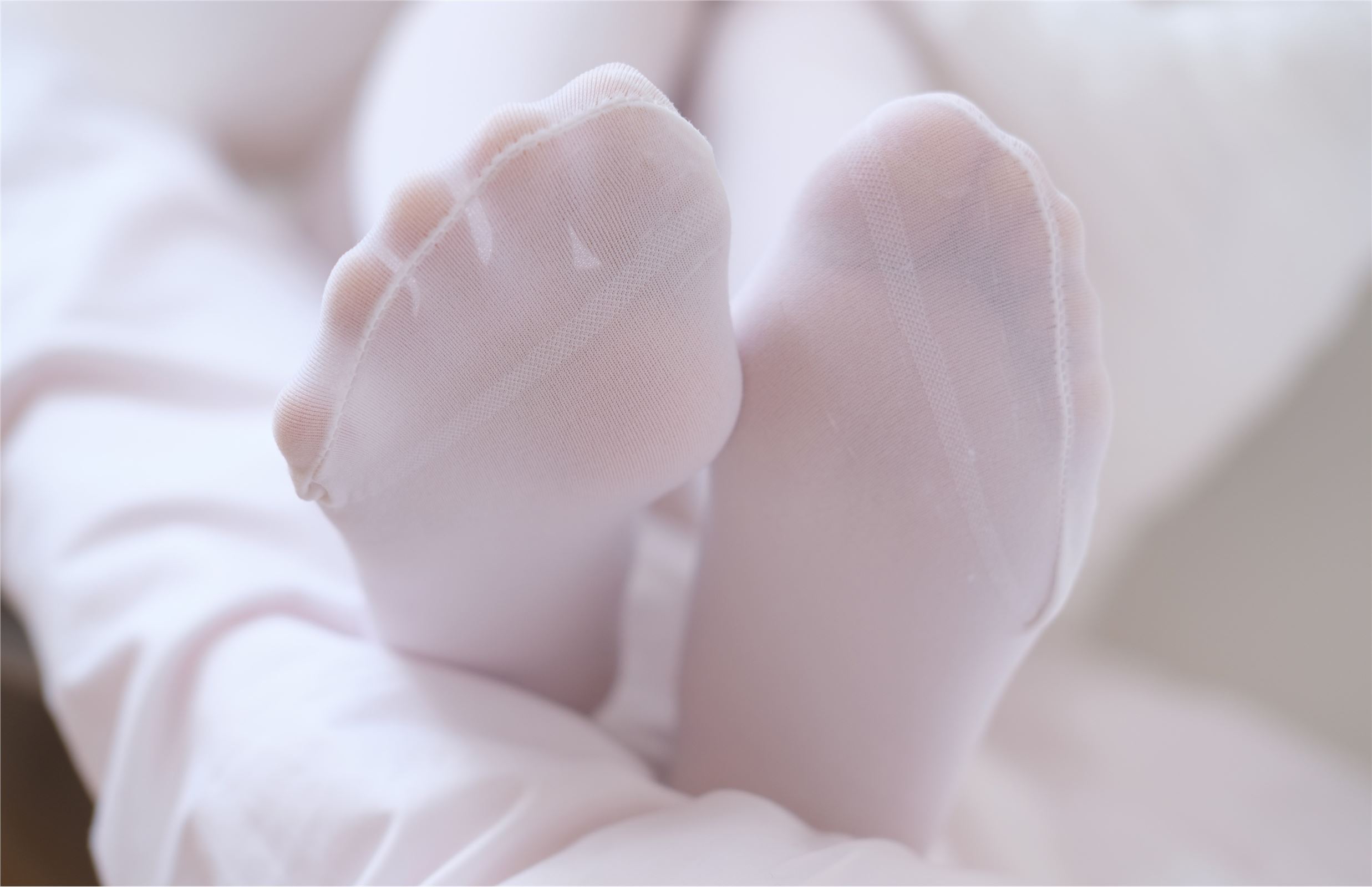 [森萝财团]萝莉丝足写真 X-020