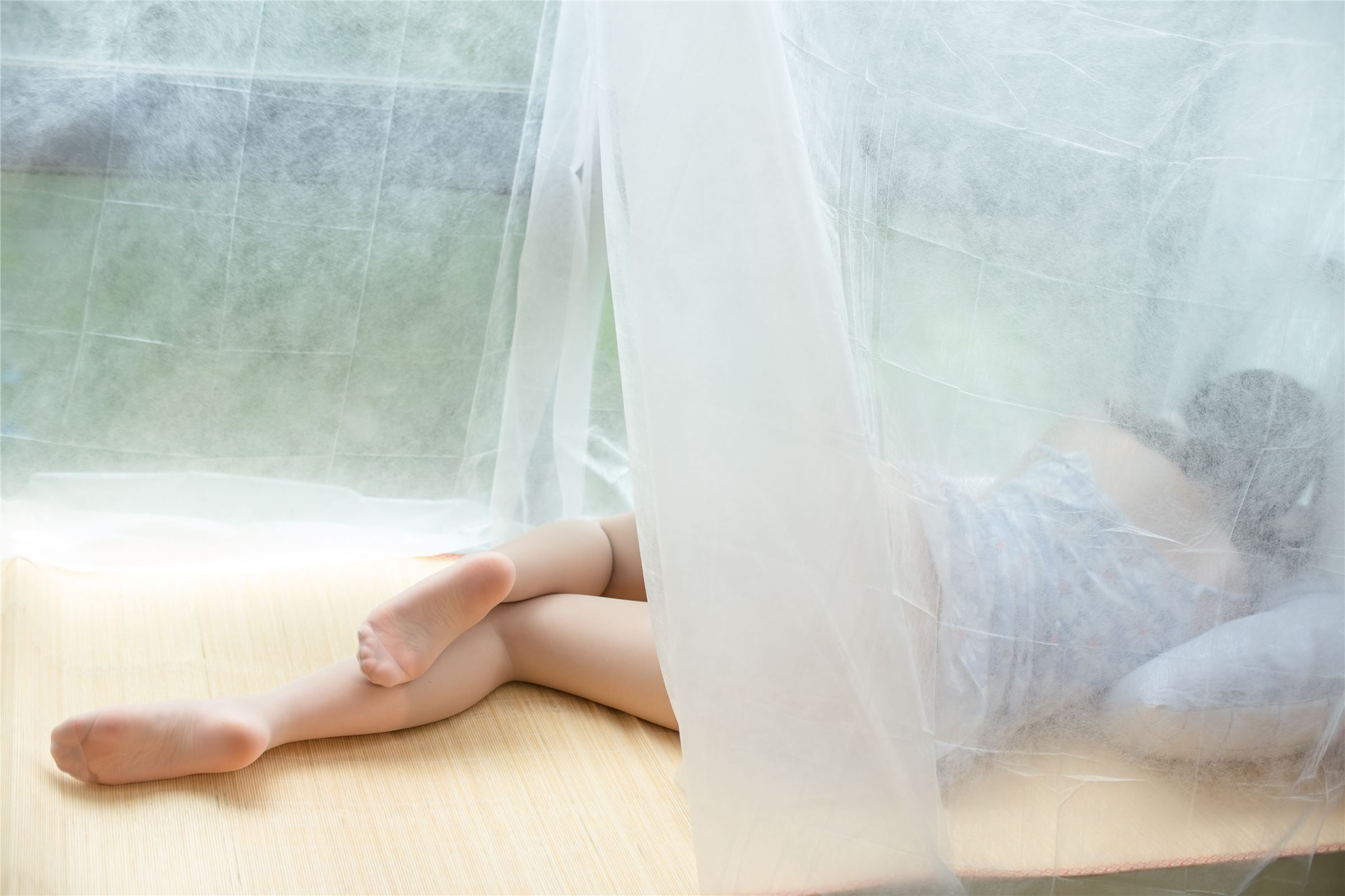 [森萝财团]萝莉丝足写真 X-028