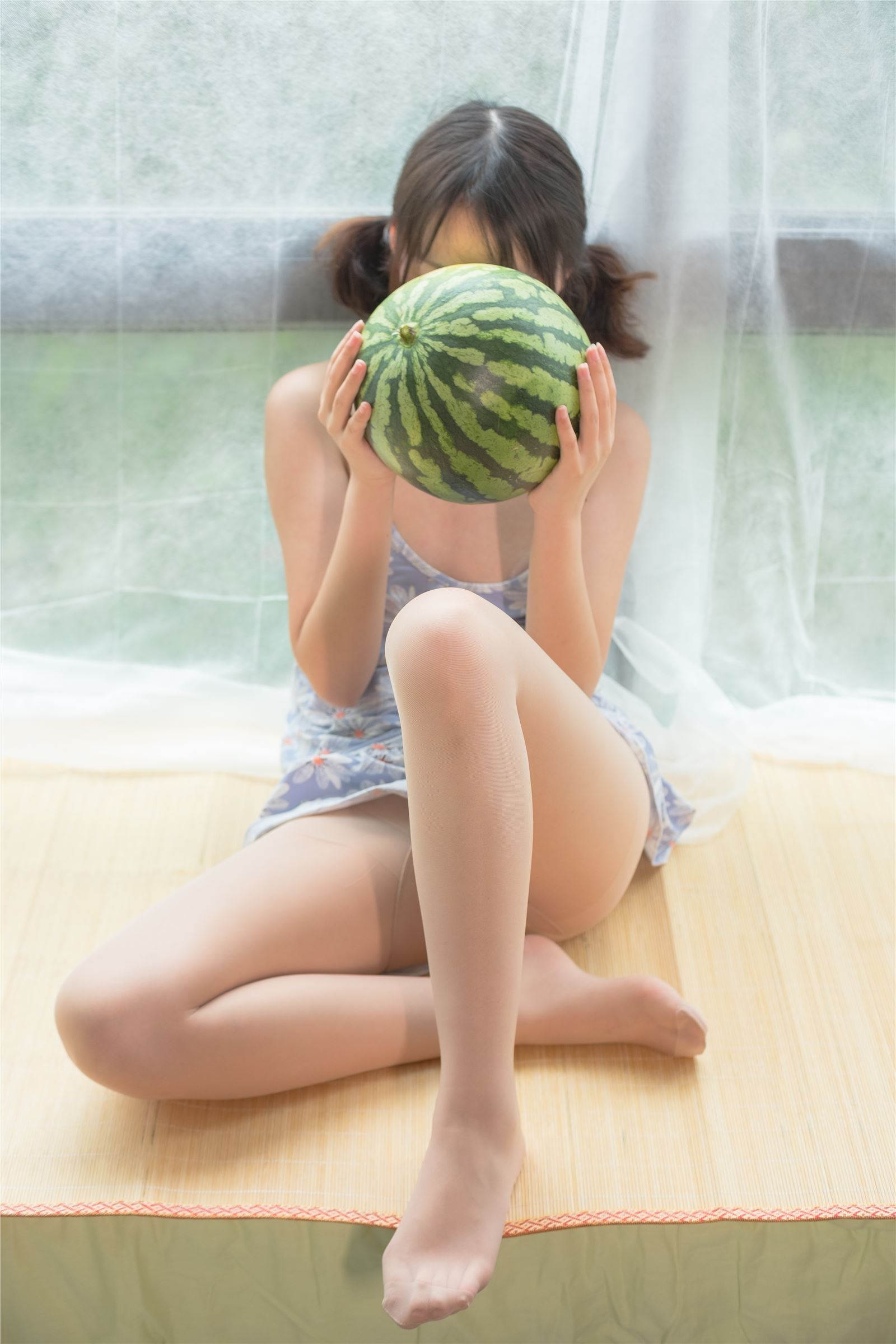 [森萝财团]萝莉丝足写真 X-028