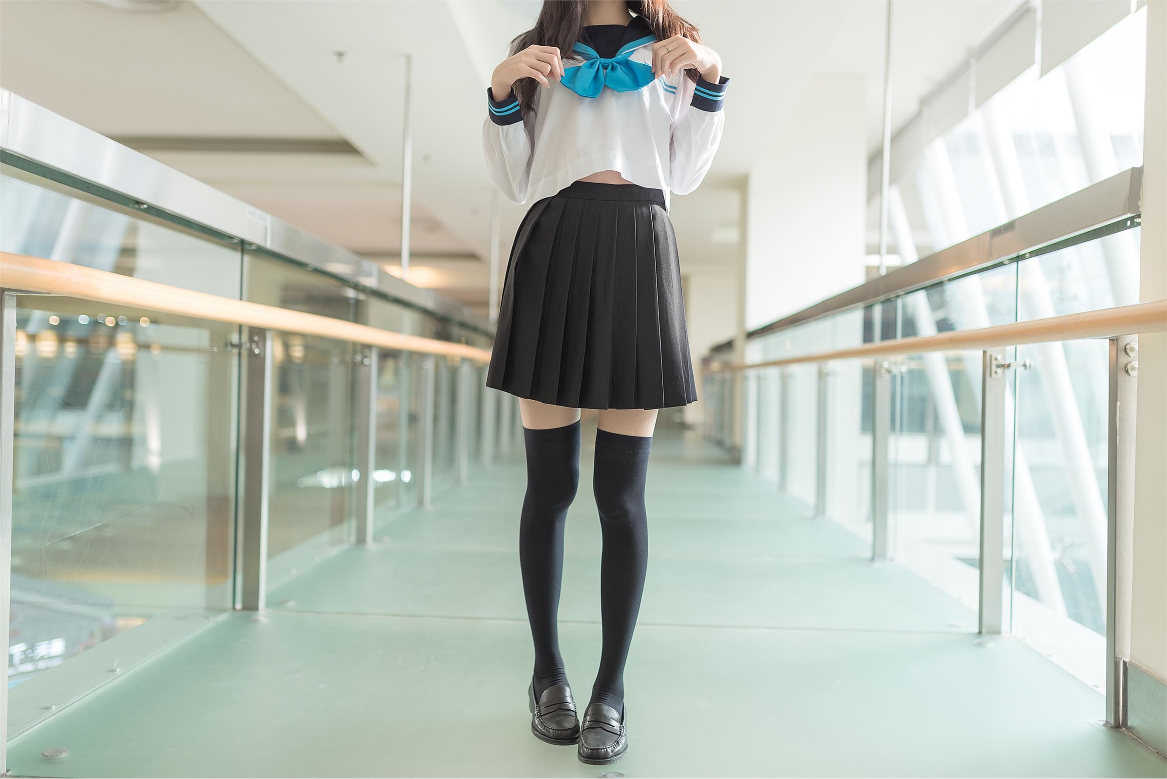 风之领域写真 NO.003 黑丝美腿户外