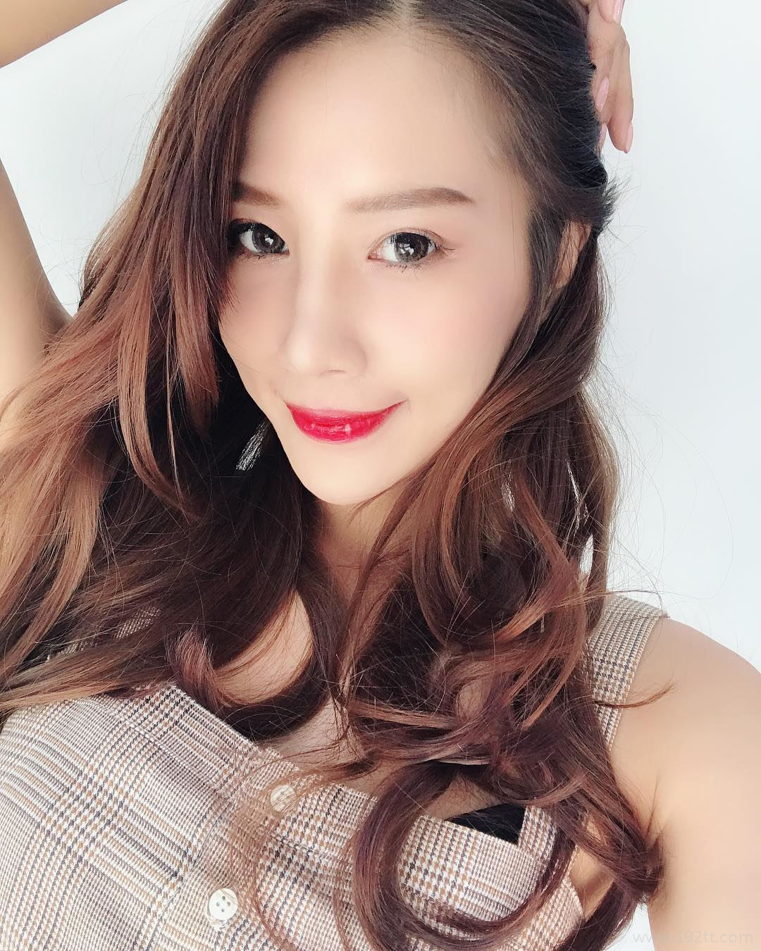 理工科系花「米小米」实验室白袍下是火辣曲线 米小米图片打包[S]