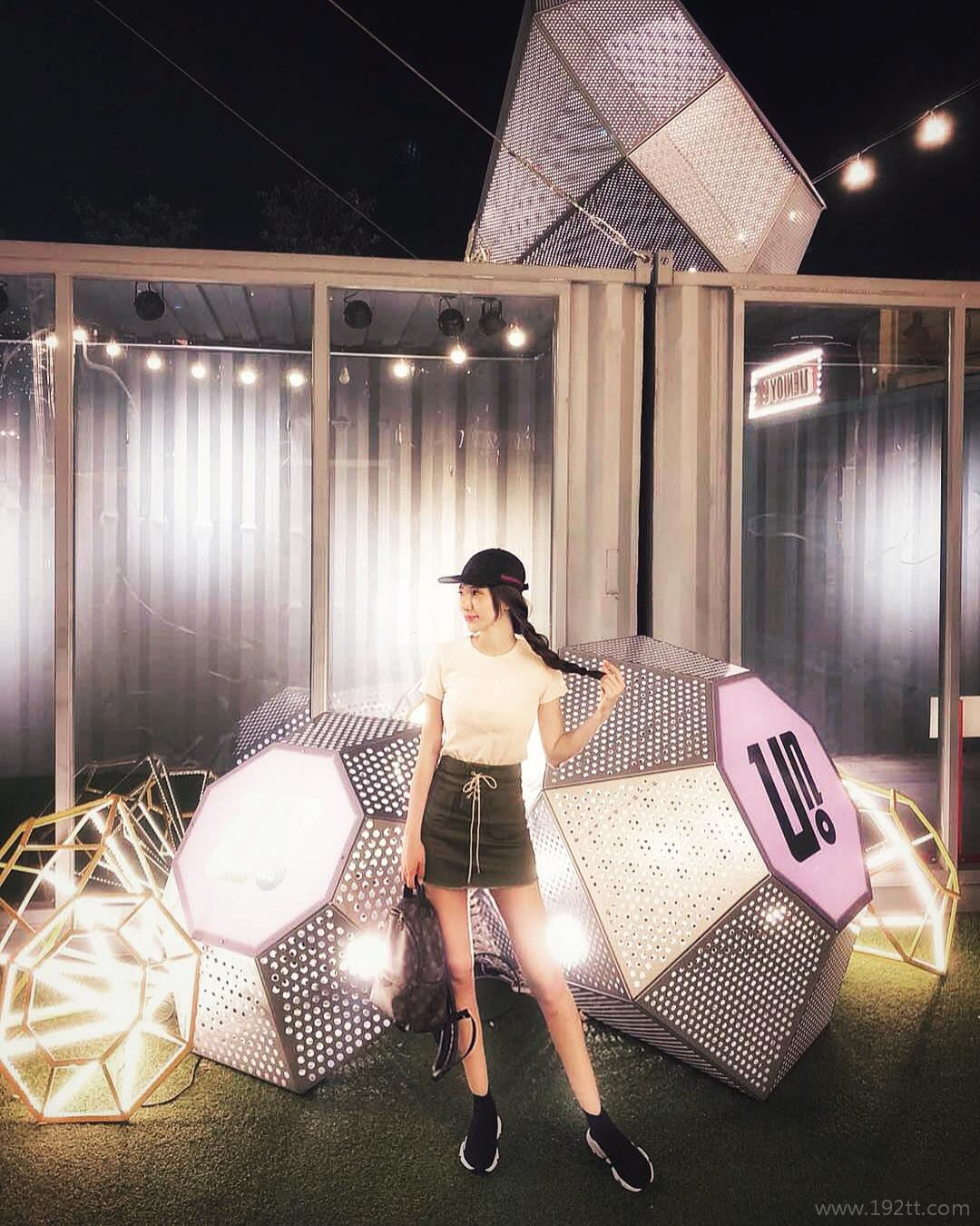 理工科系花「米小米」实验室白袍下是火辣曲线 米小米图片打包[S]