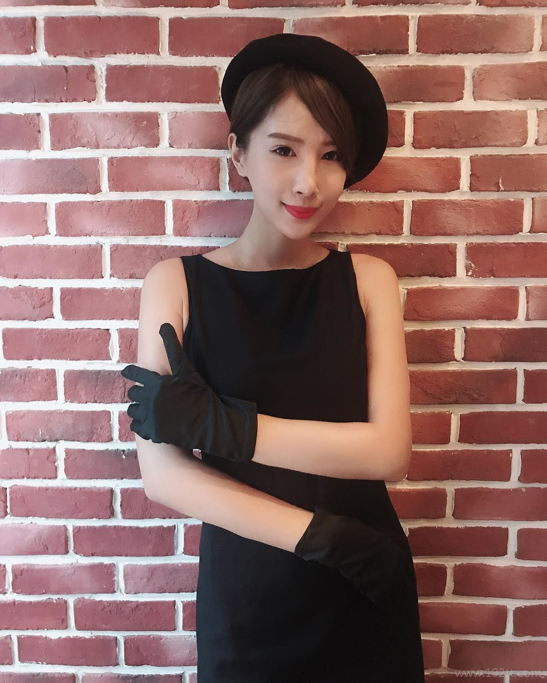 理工科系花「米小米」实验室白袍下是火辣曲线 米小米图片打包[S]