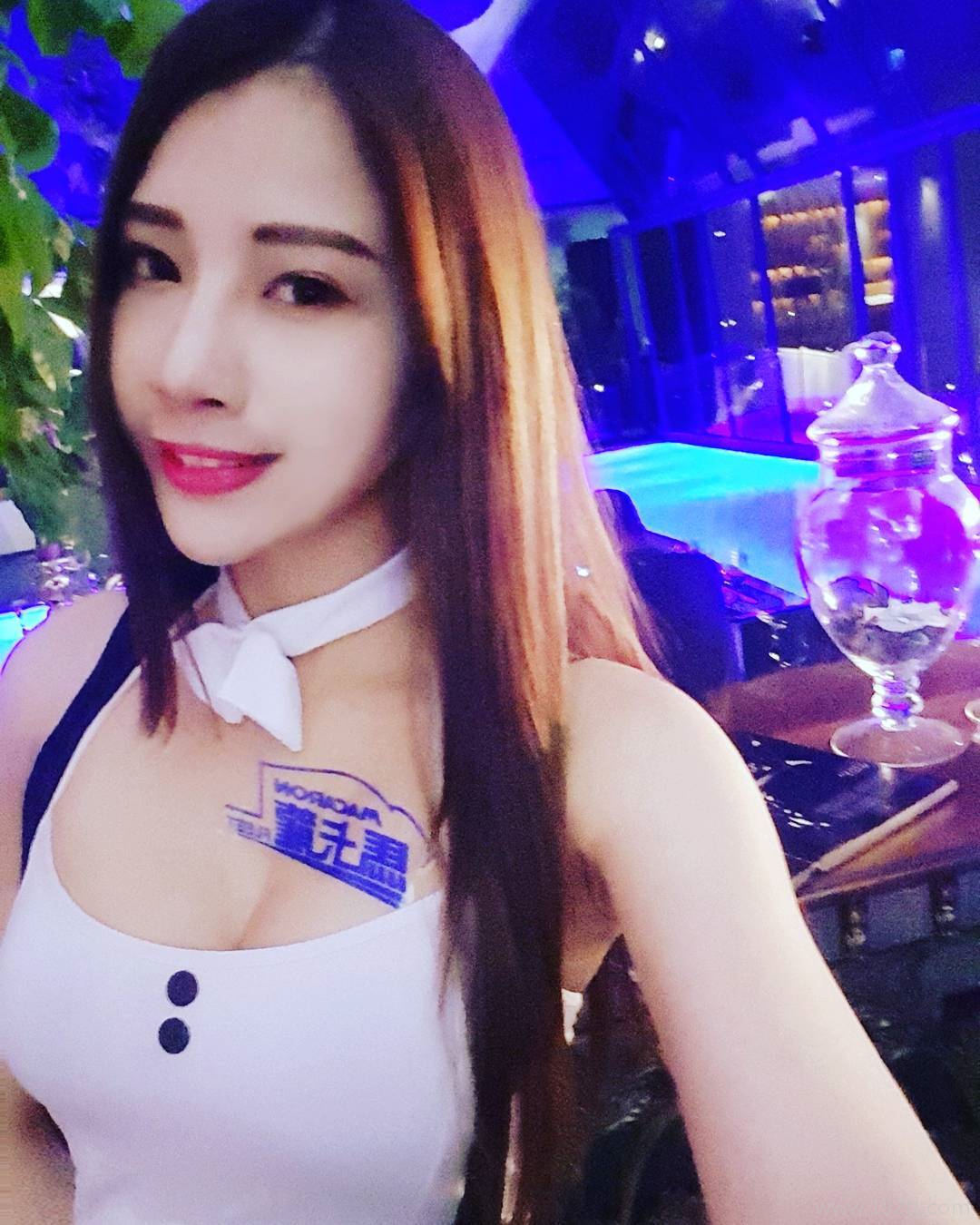 理工科系花「米小米」实验室白袍下是火辣曲线 米小米图片打包[S]