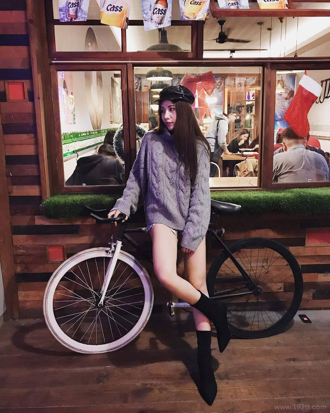 理工科系花「米小米」实验室白袍下是火辣曲线 米小米图片打包[S]