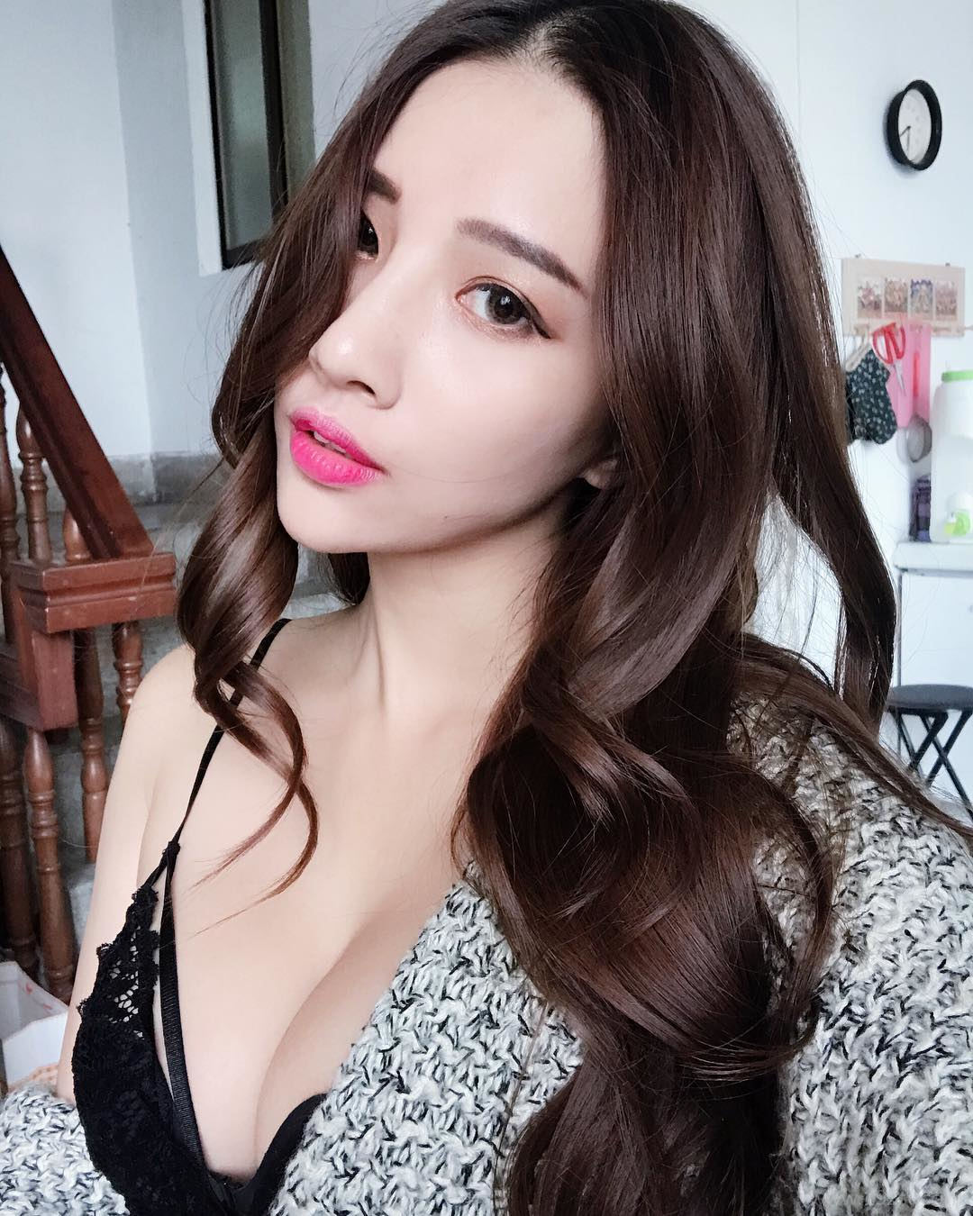 理工科系花「米小米」实验室白袍下是火辣曲线 米小米图片打包[S]