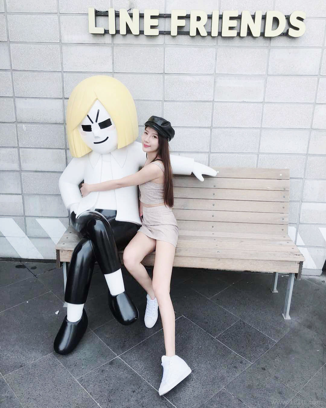 理工科系花「米小米」实验室白袍下是火辣曲线 米小米图片打包[S]