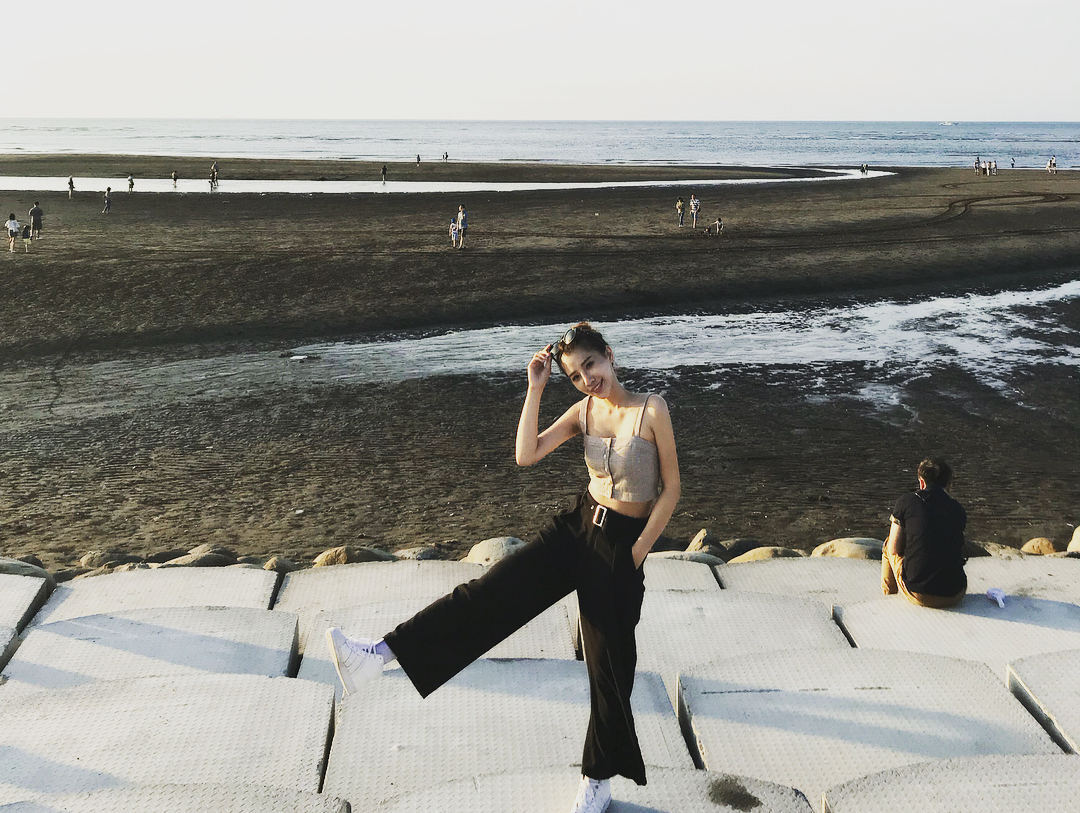 理工科系花「米小米」实验室白袍下是火辣曲线 米小米图片打包[S] 2