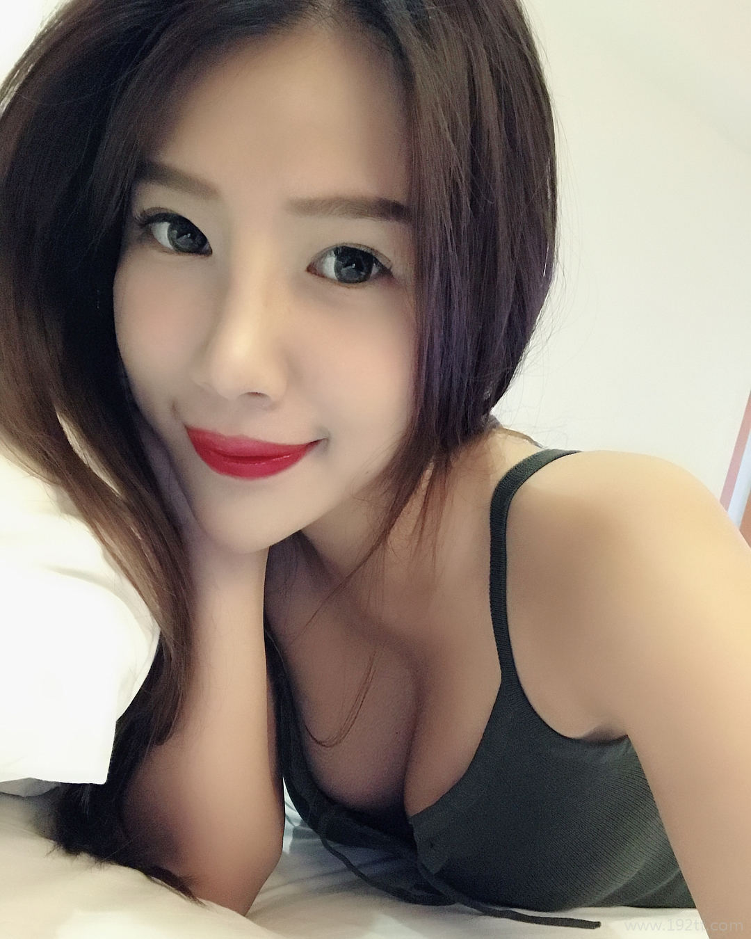 理工科系花「米小米」实验室白袍下是火辣曲线 米小米图片打包[S] 2