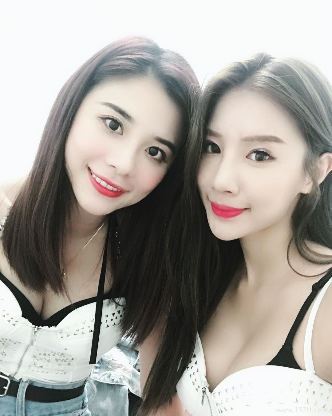 理工科系花「米小米」实验室白袍下是火辣曲线 米小米图片打包[S] 2