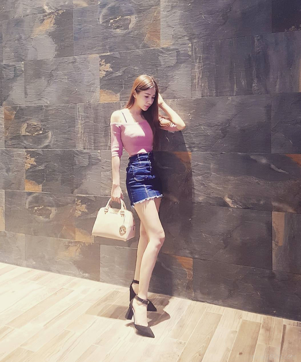 理工科系花「米小米」实验室白袍下是火辣曲线 米小米图片打包[S] 2