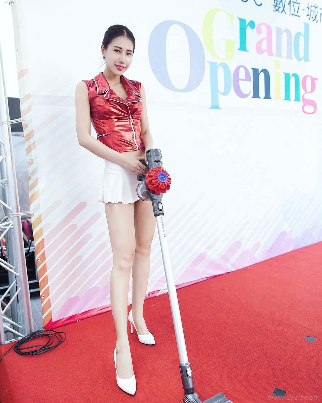 理工科系花「米小米」实验室白袍下是火辣曲线 米小米图片打包[S] 2