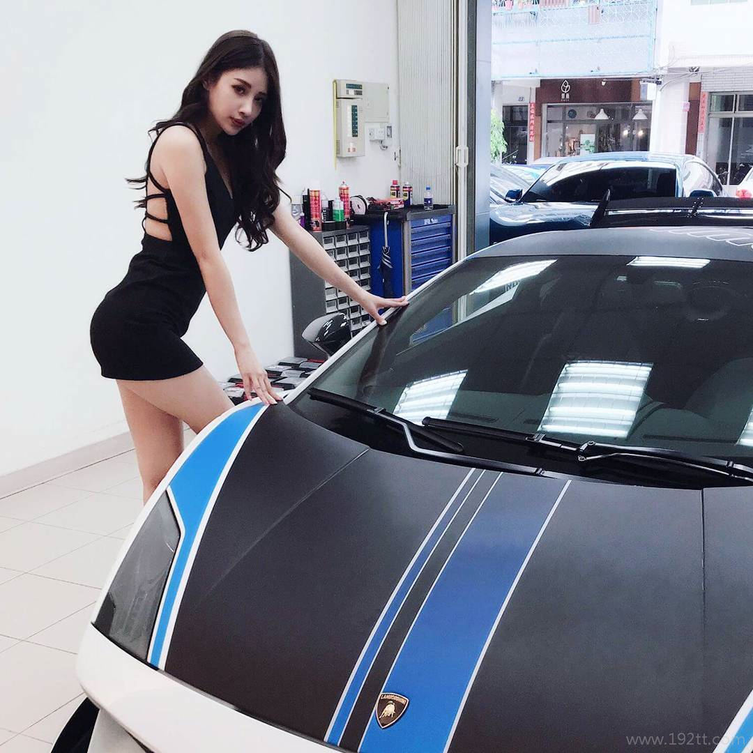 理工科系花「米小米」实验室白袍下是火辣曲线 米小米图片打包[S] 2