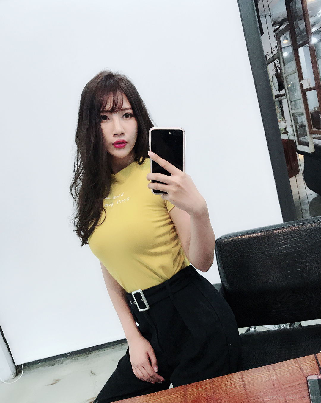 理工科系花「米小米」实验室白袍下是火辣曲线 米小米图片打包[S] 2